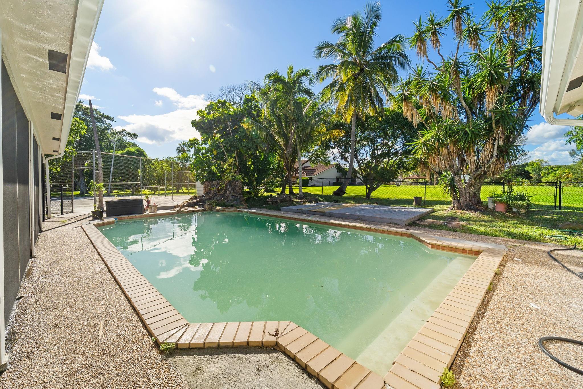 Running Brook Hills 70-23 - Residential