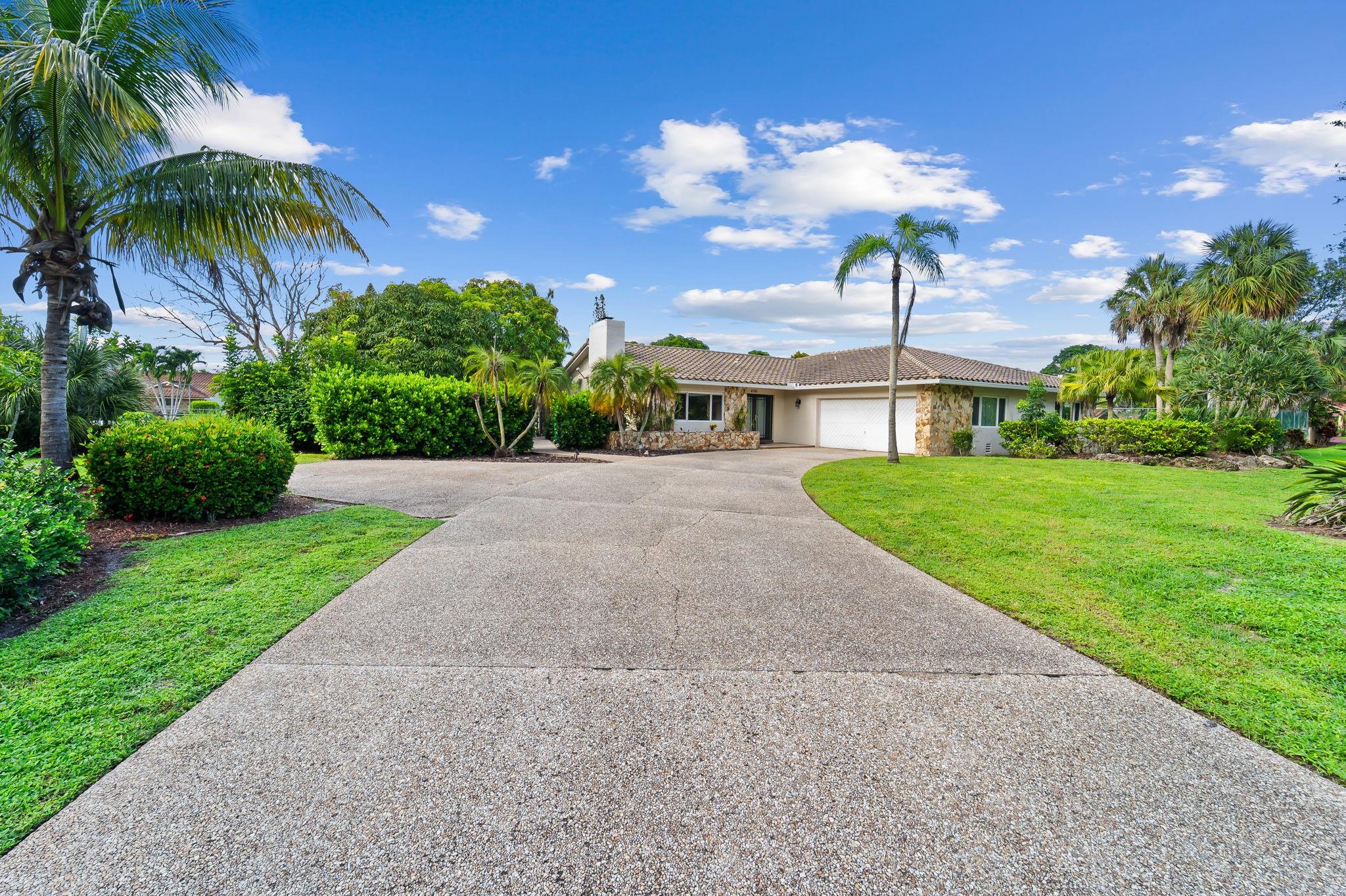 Running Brook Hills 70-23 - Residential