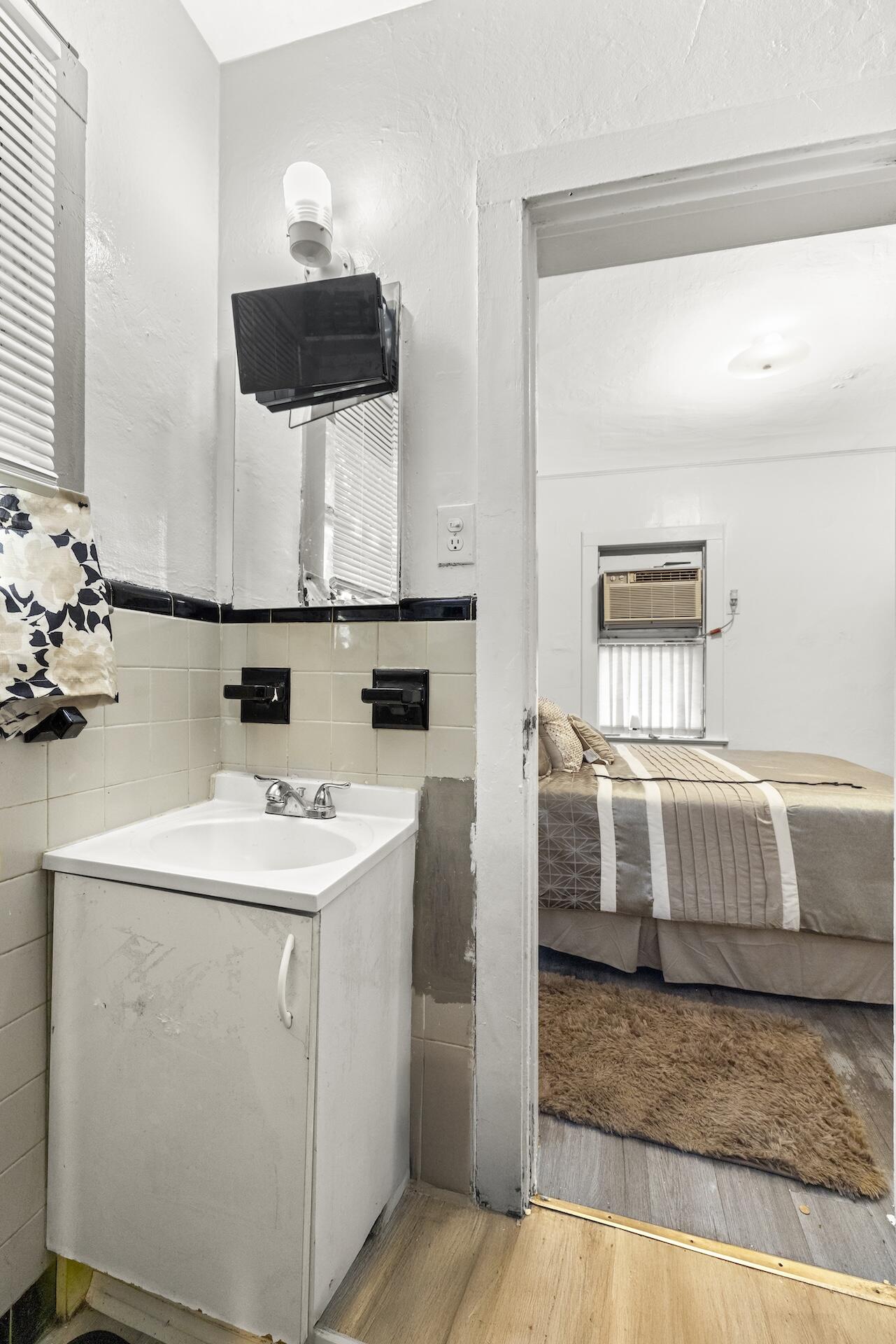 Everglade Land Sales Co F - Residential Income