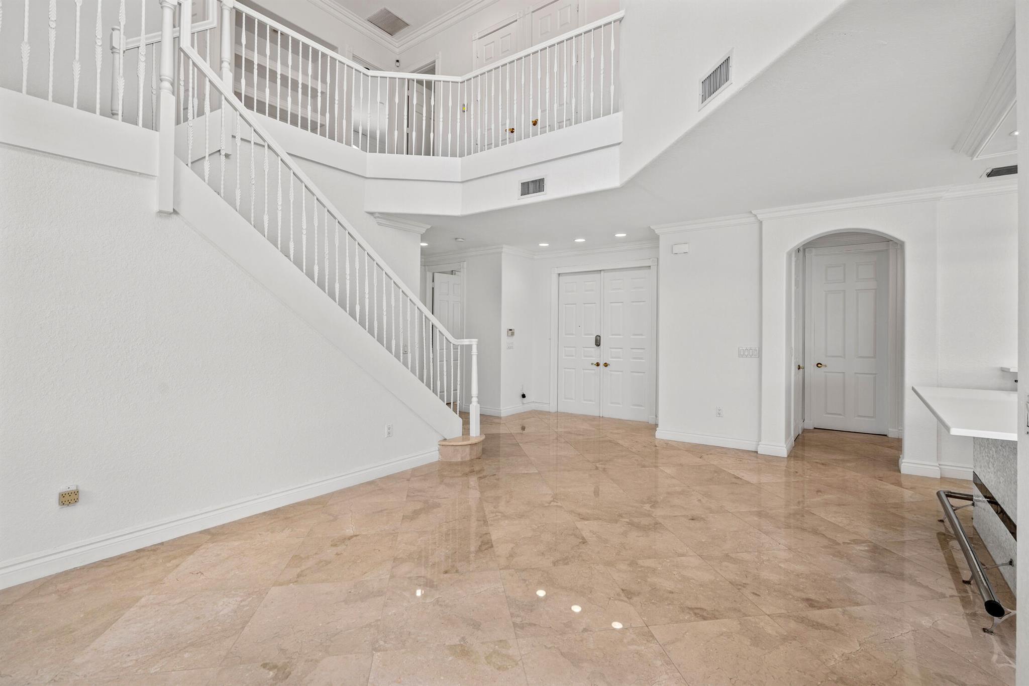 HARBOR ISLAND - Residential Lease