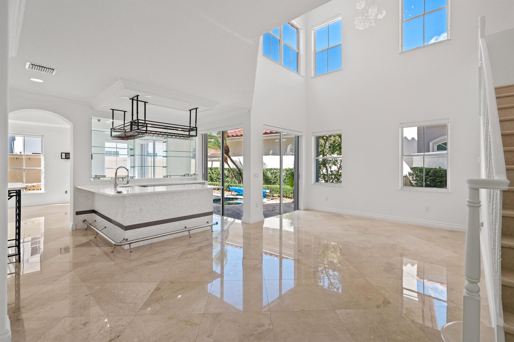 HARBOR ISLAND - Residential Lease