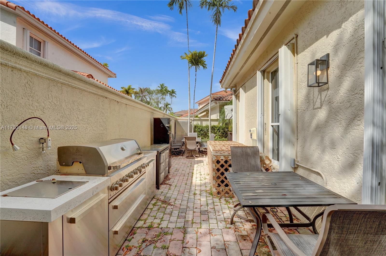 HARBOR ISLAND - Residential Lease