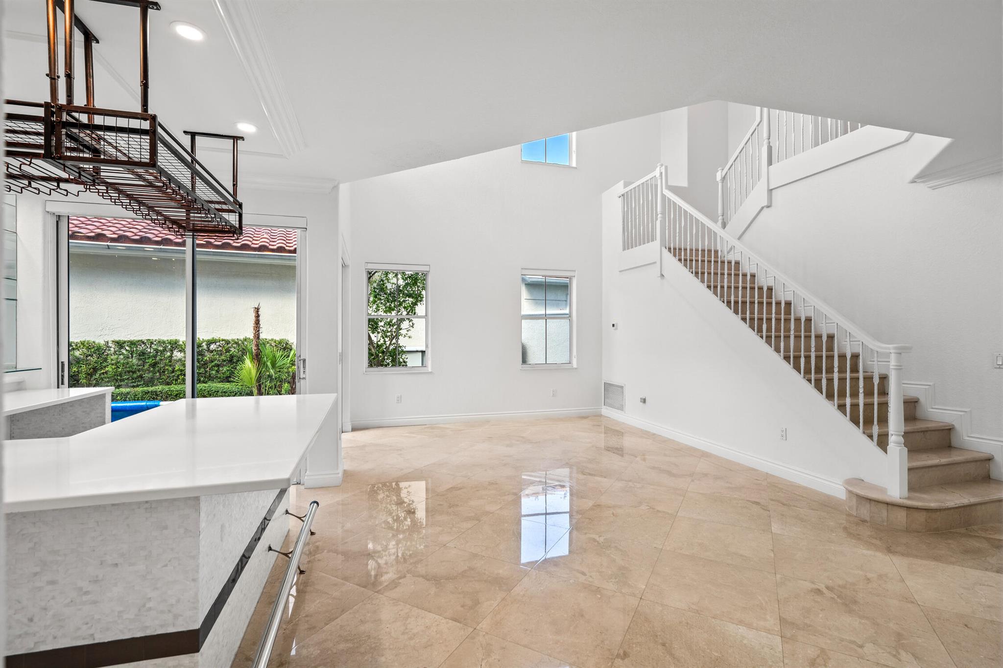 HARBOR ISLAND - Residential Lease