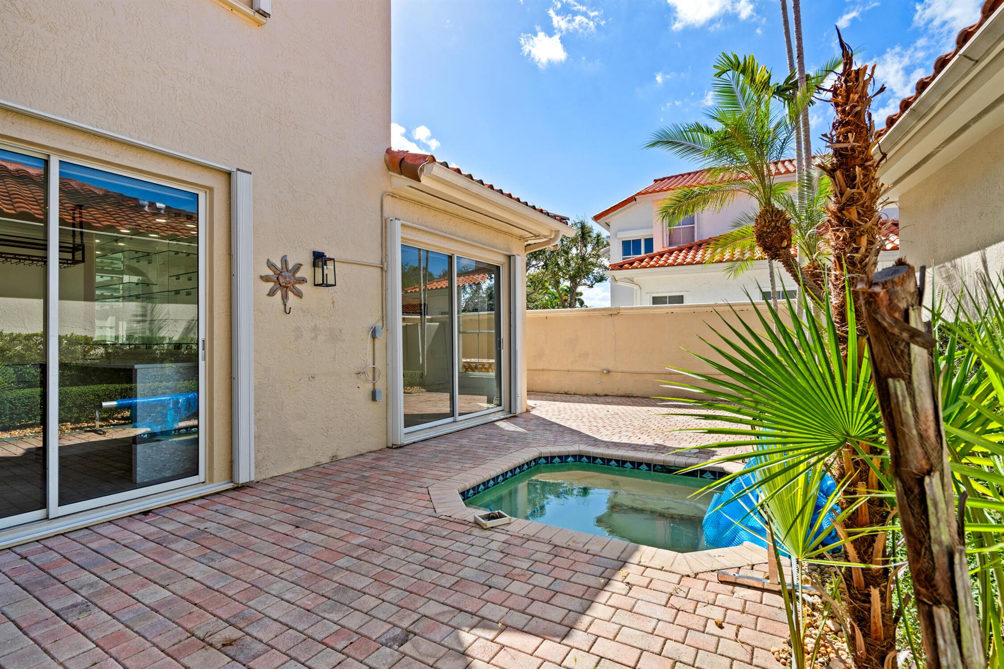 HARBOR ISLAND - Residential Lease