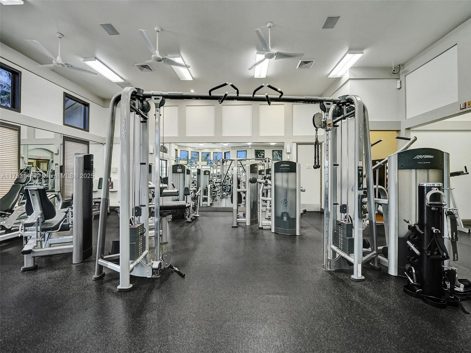 HARBOR ISLAND - Residential Lease