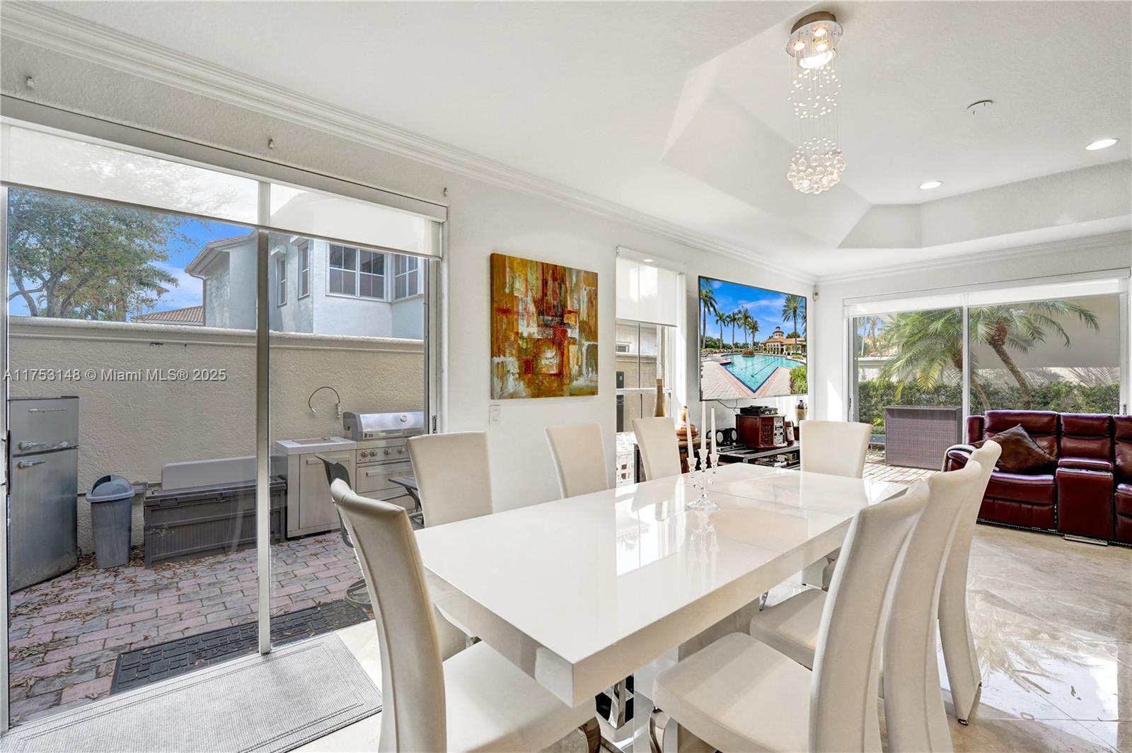HARBOR ISLAND - Residential Lease