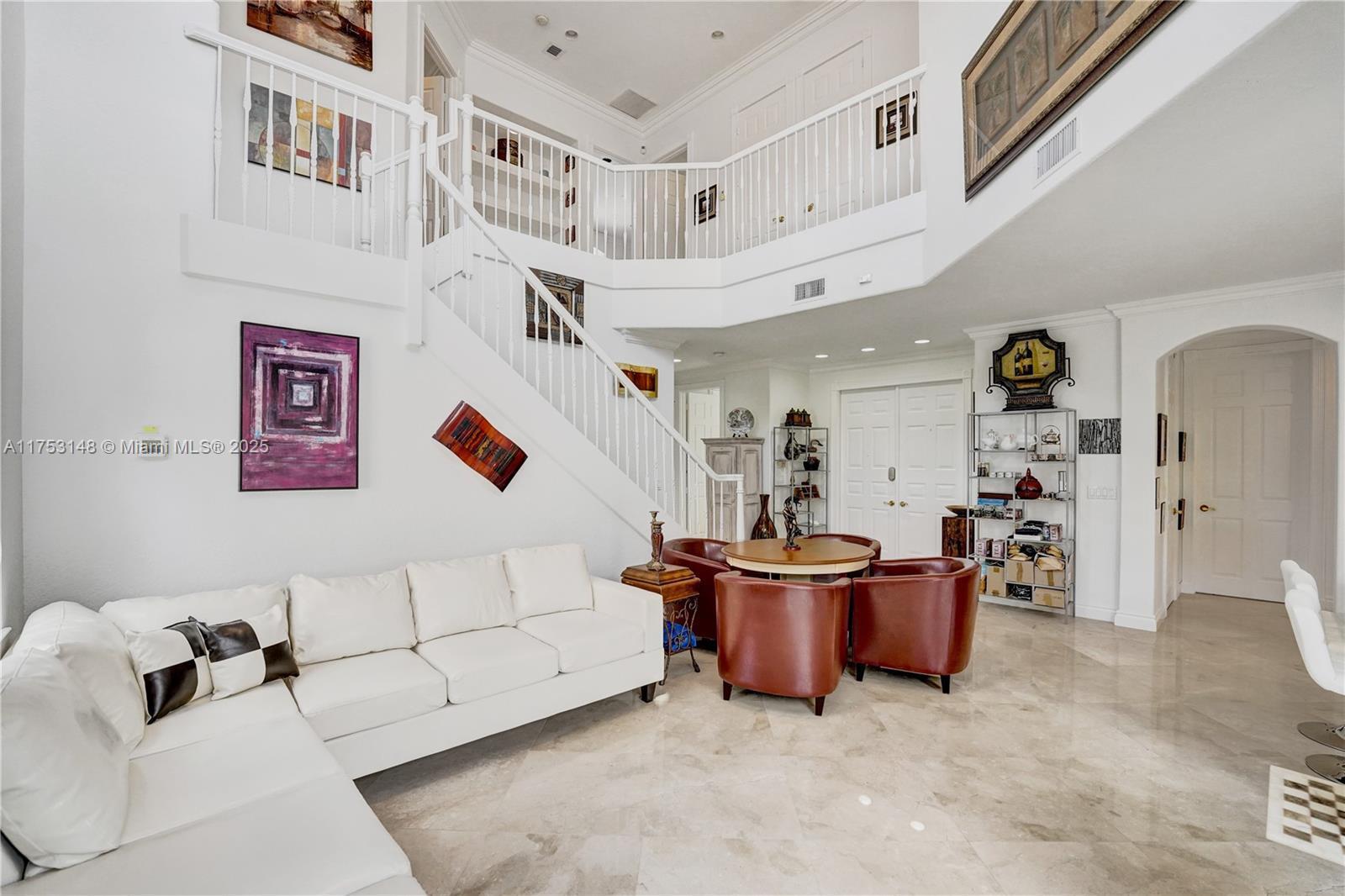 HARBOR ISLAND - Residential Lease