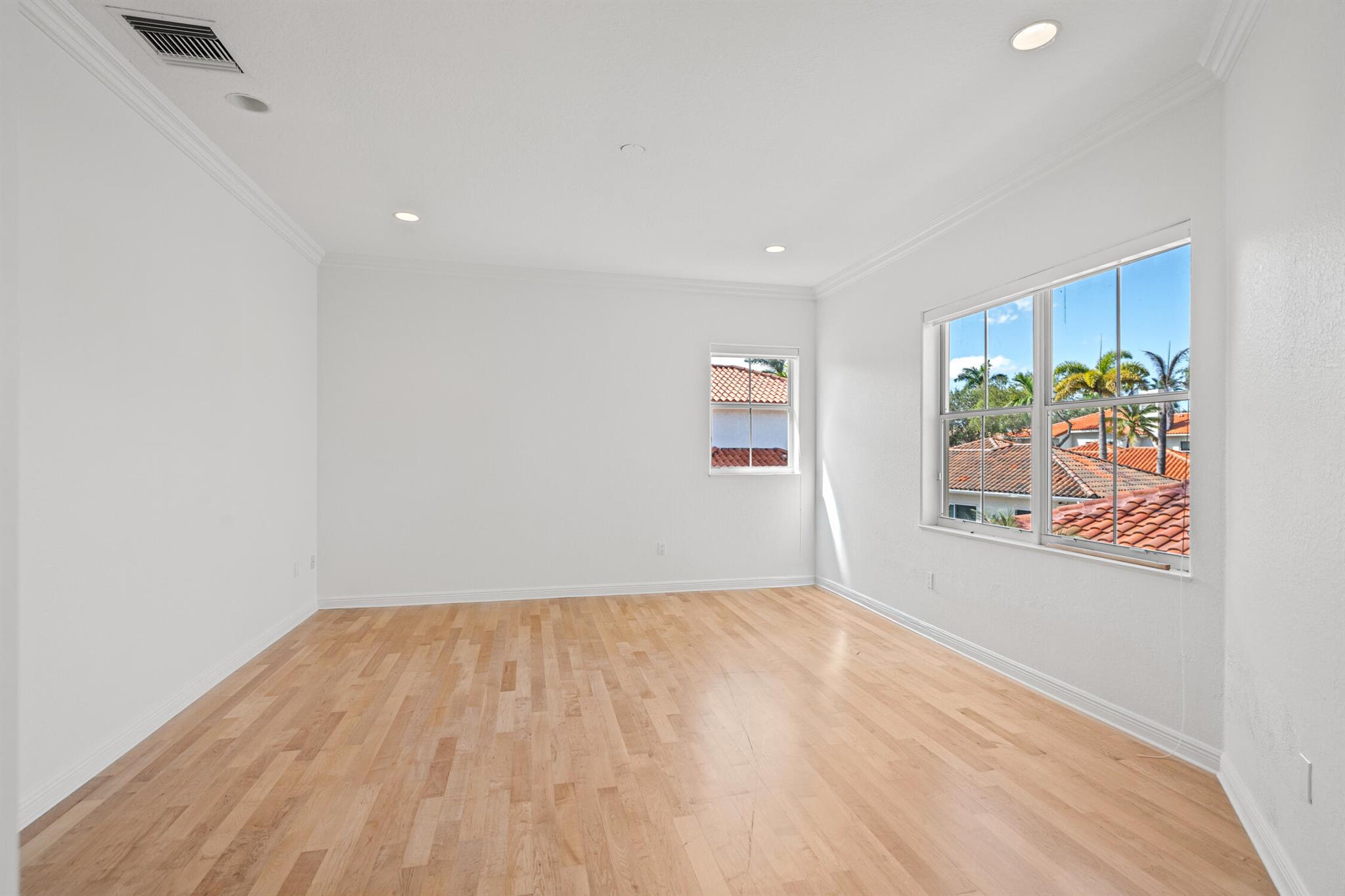 HARBOR ISLAND - Residential Lease