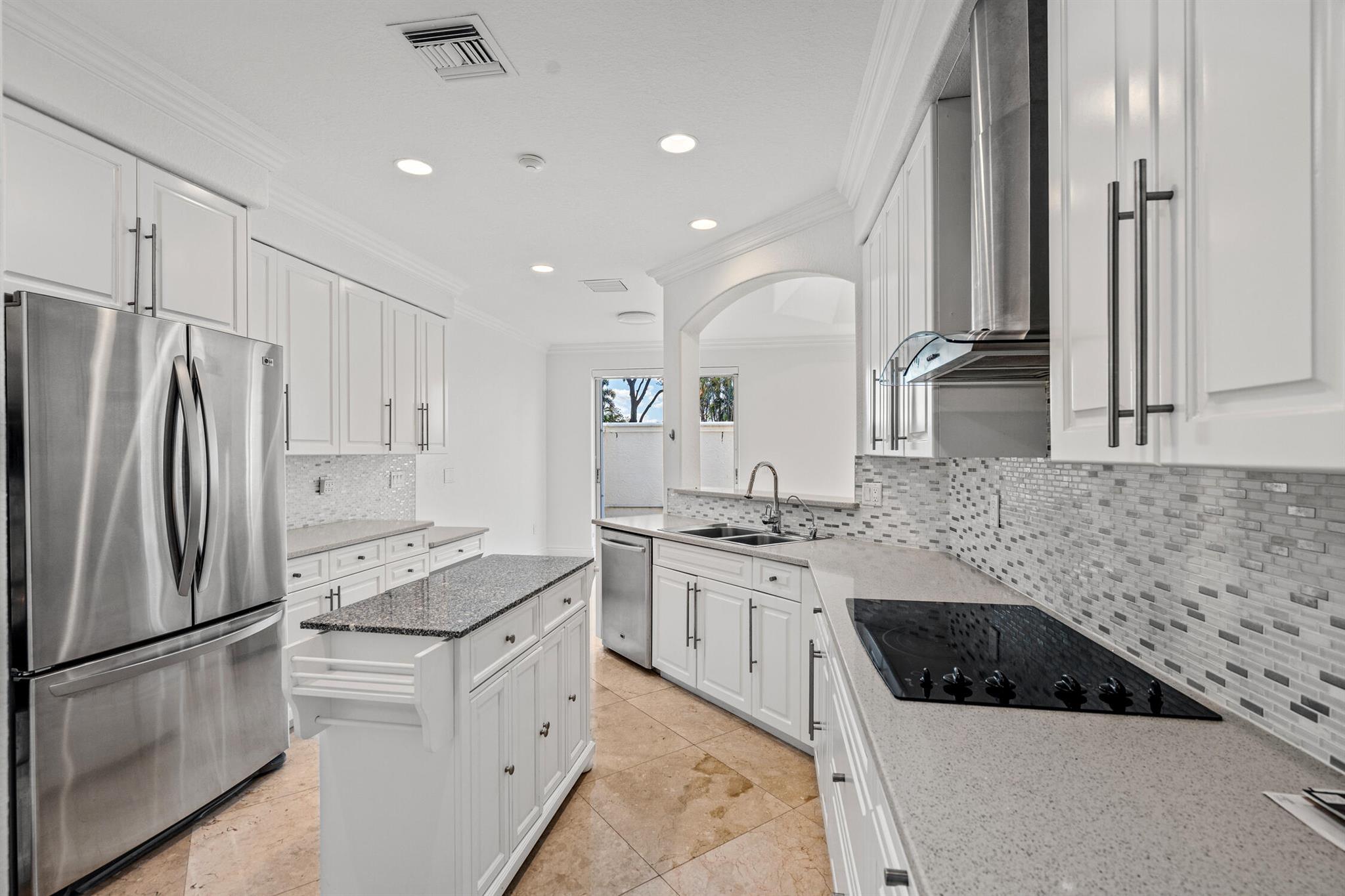 HARBOR ISLAND - Residential Lease