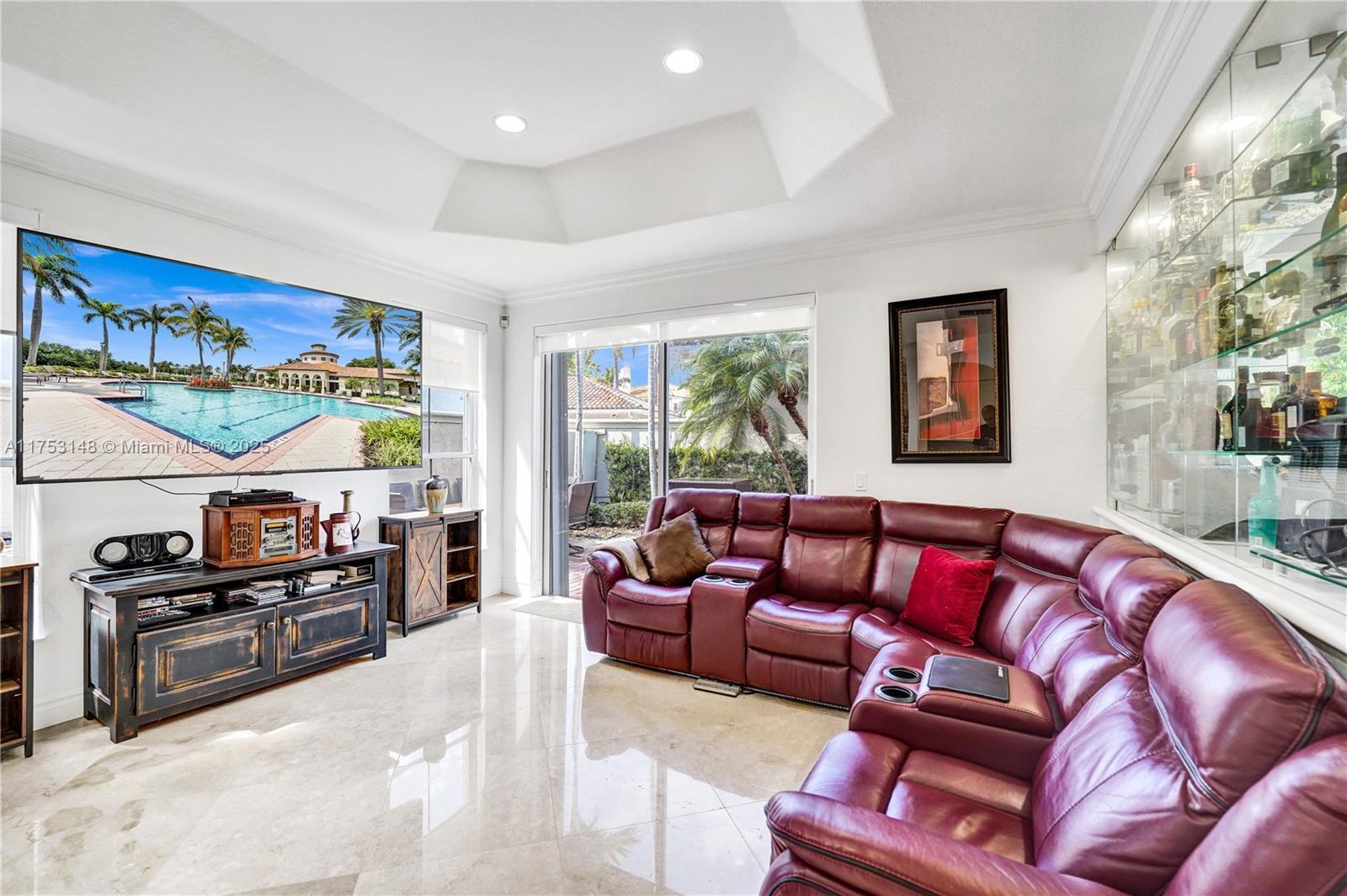 HARBOR ISLAND - Residential Lease