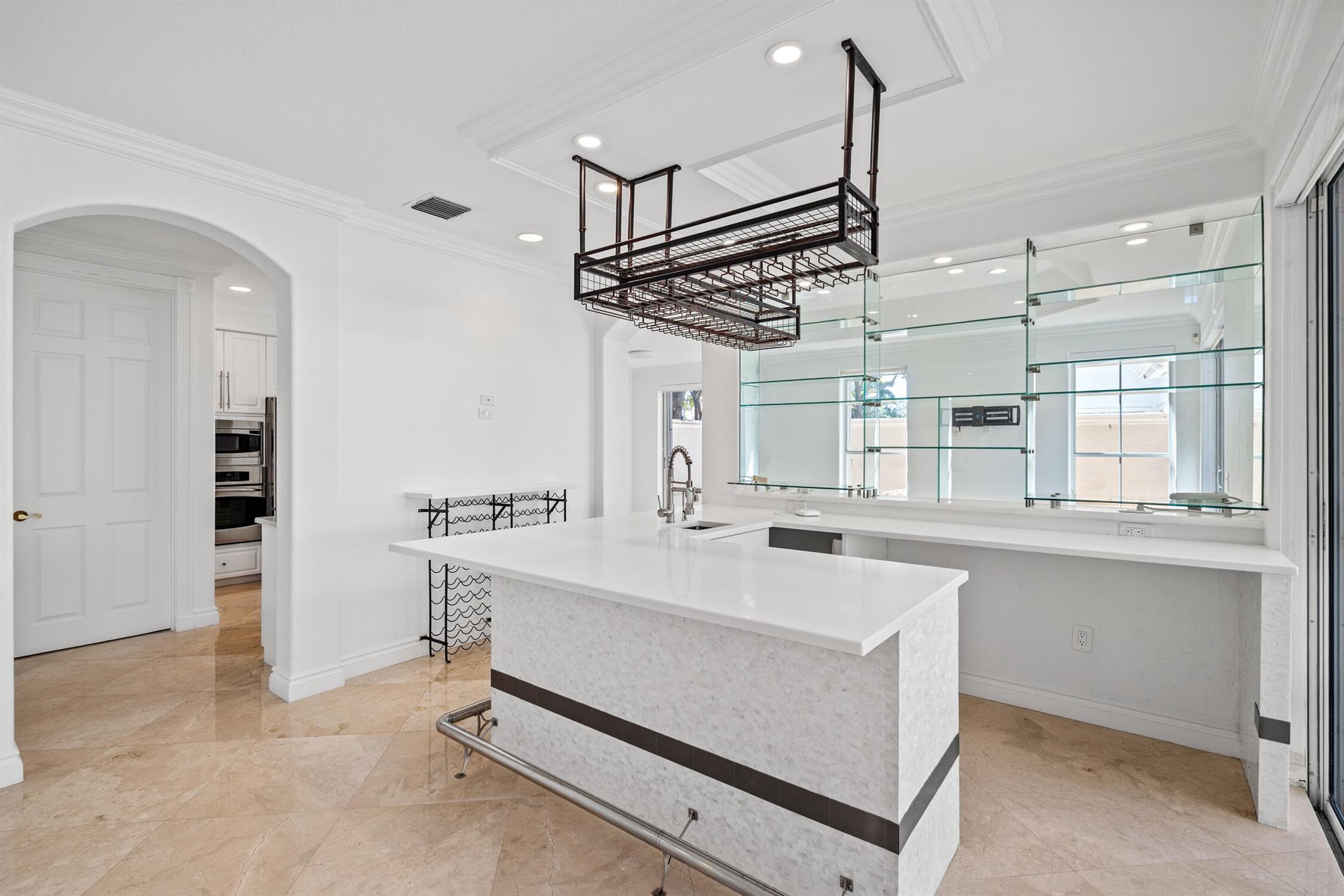 HARBOR ISLAND - Residential Lease