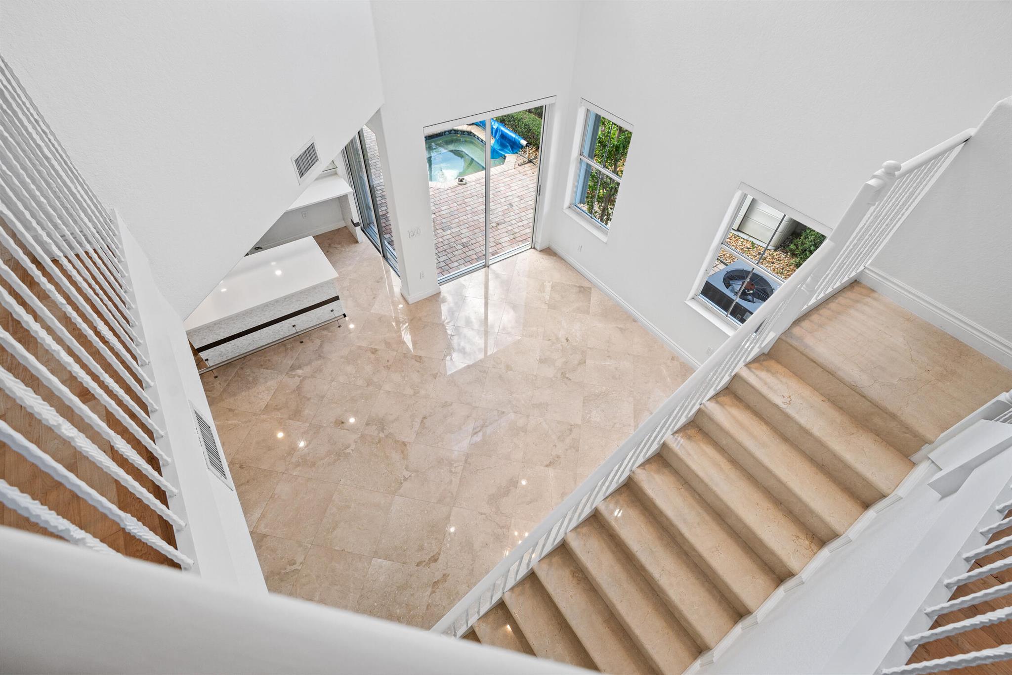 HARBOR ISLAND - Residential Lease