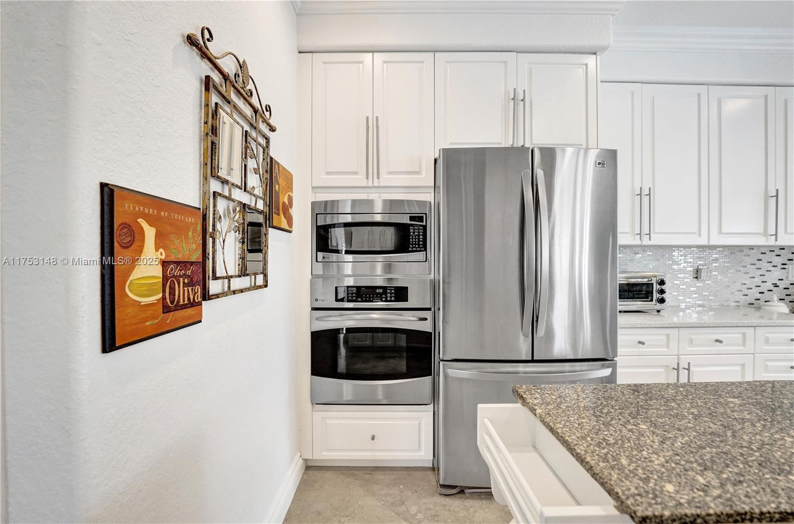 HARBOR ISLAND - Residential Lease