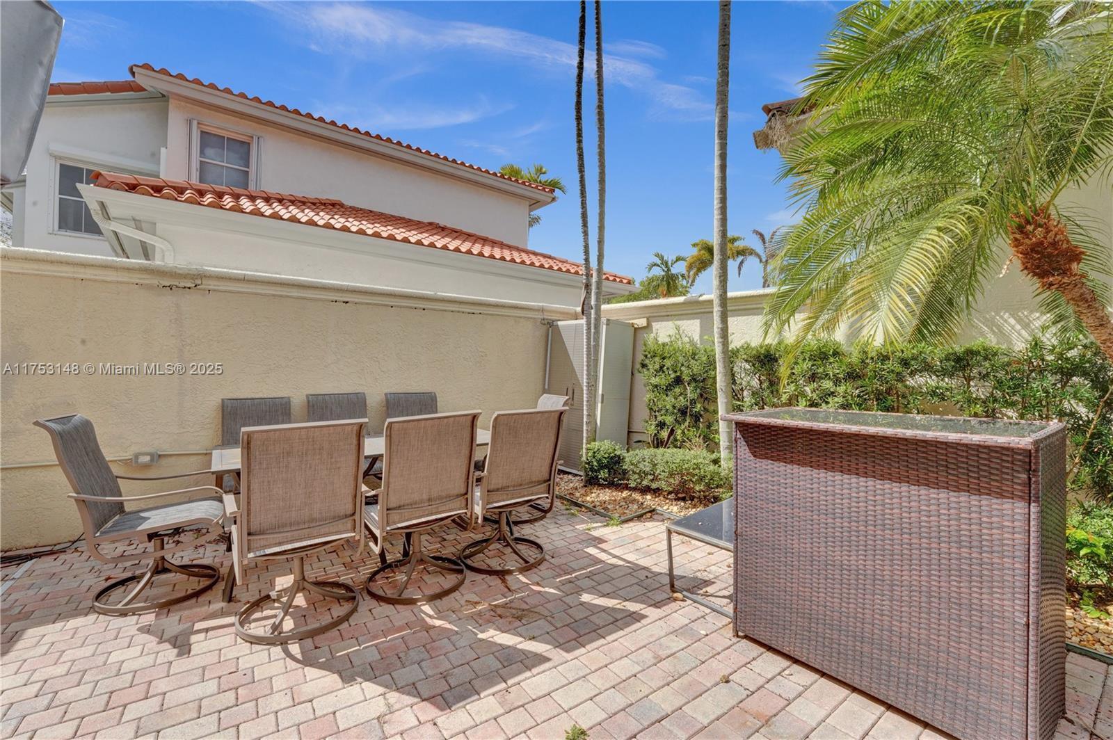 HARBOR ISLAND - Residential Lease
