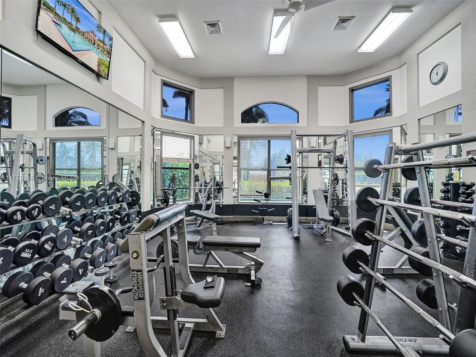HARBOR ISLAND - Residential Lease