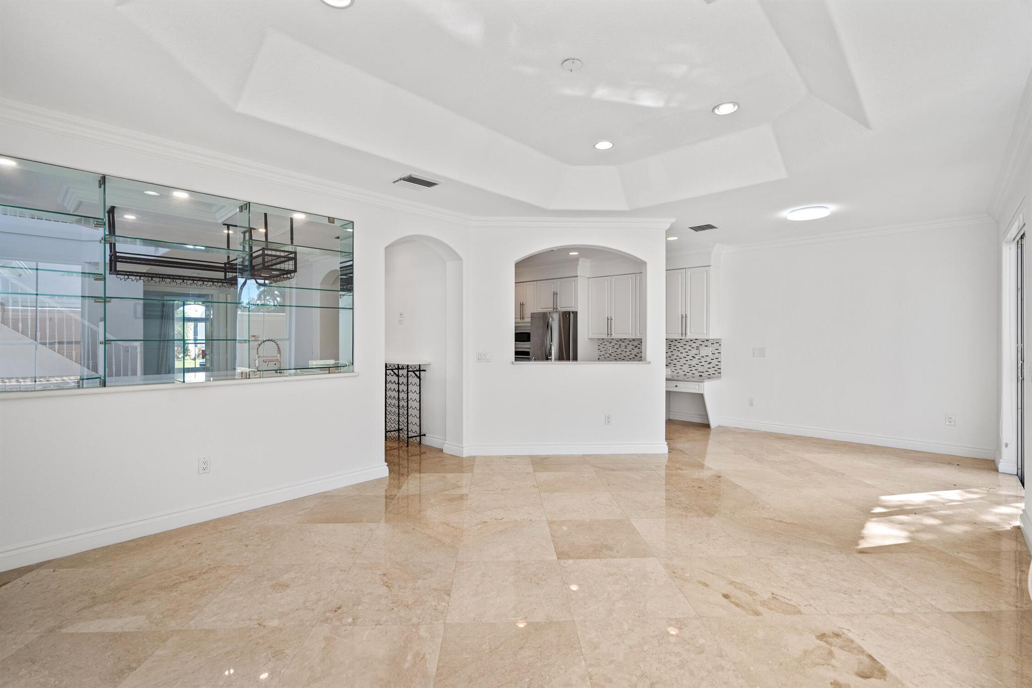 HARBOR ISLAND - Residential Lease