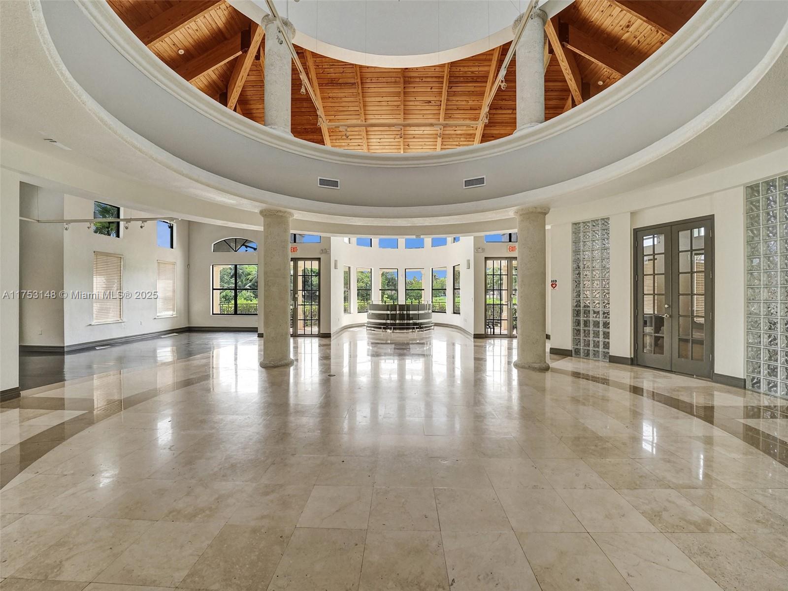 HARBOR ISLAND - Residential Lease