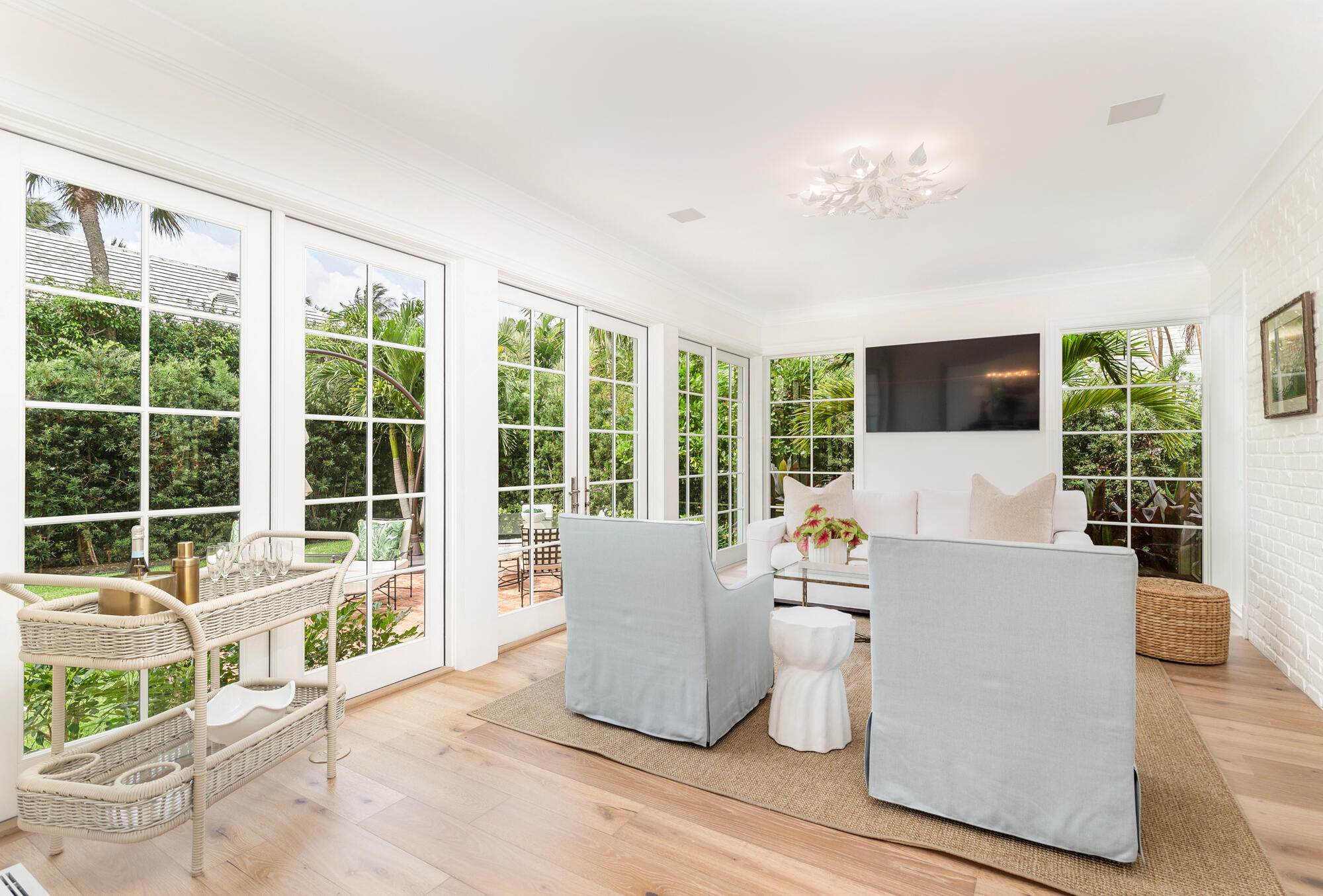 REVERIE - Residential