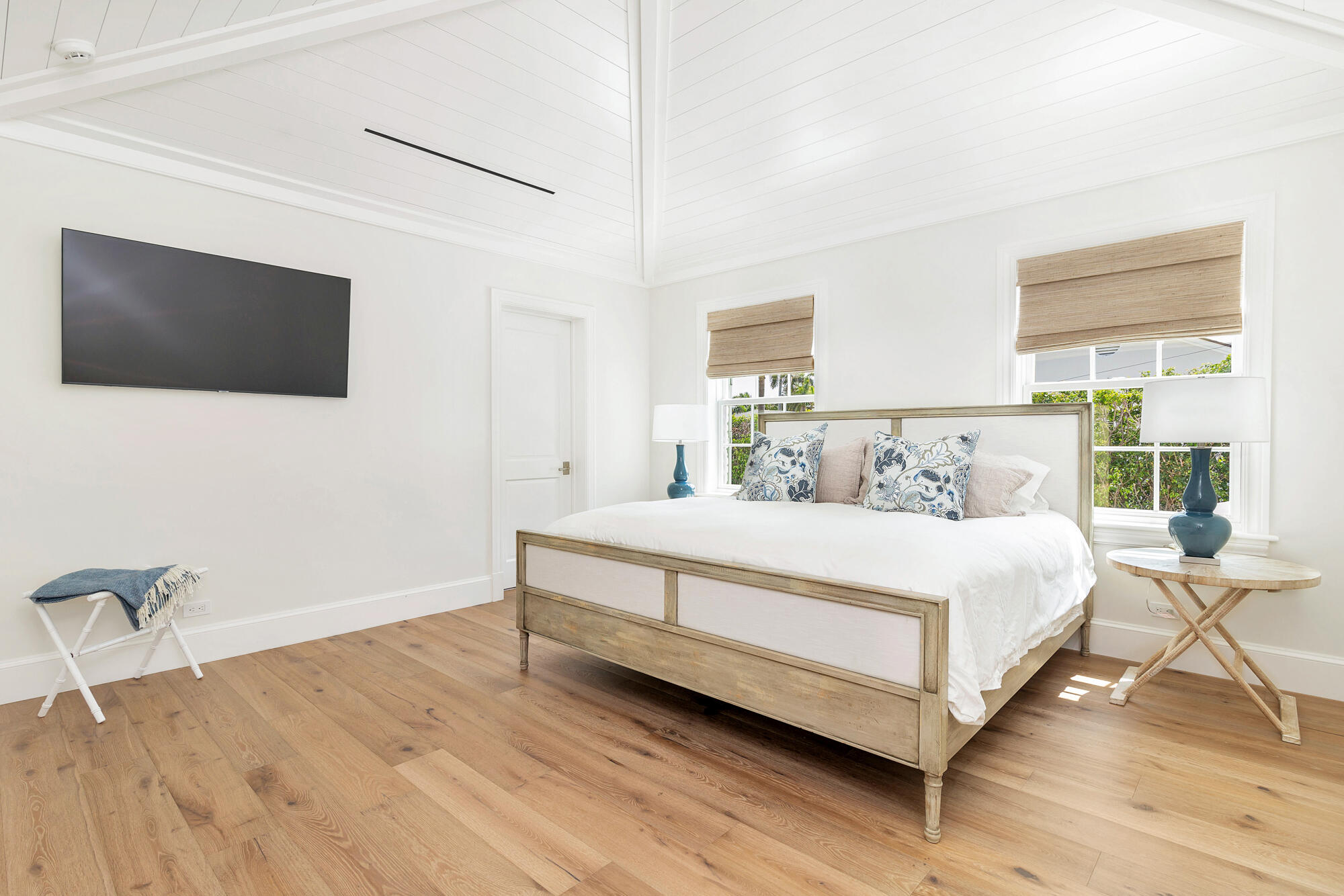 REVERIE - Residential