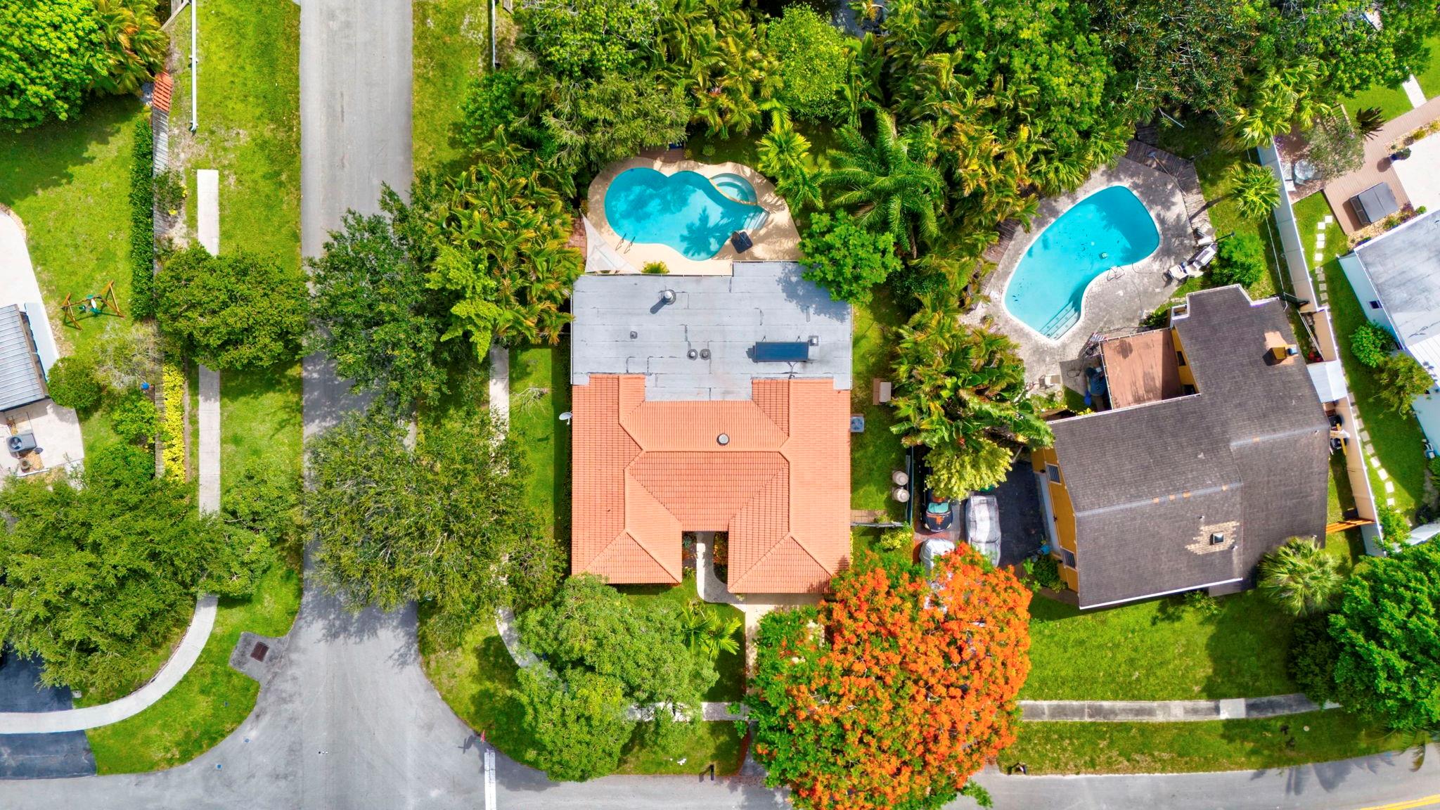 7681 NW 6th Ct