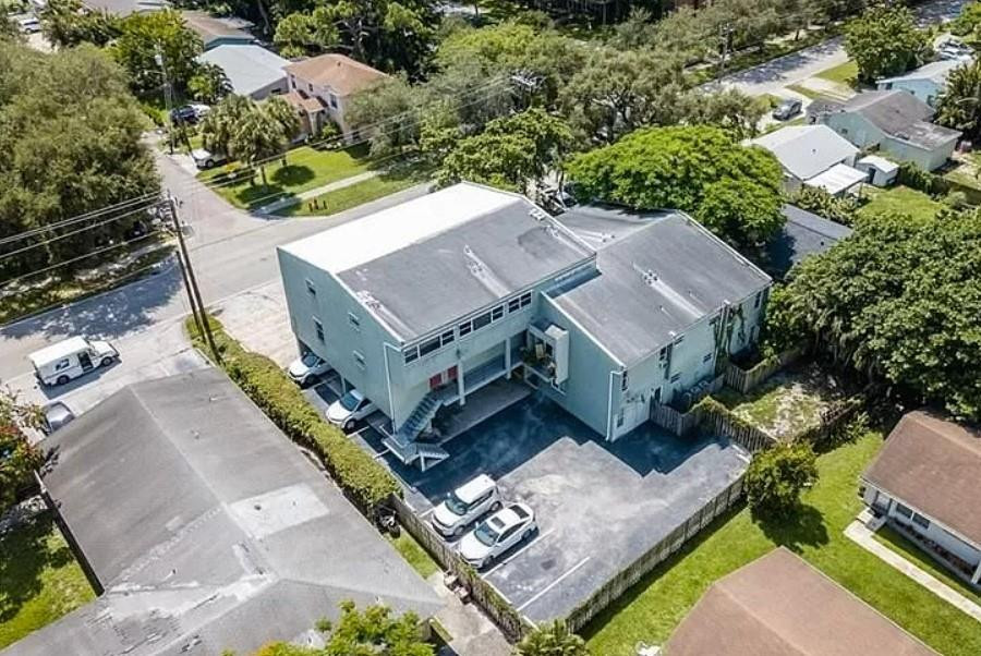 1005 SW 15th Avenue 4