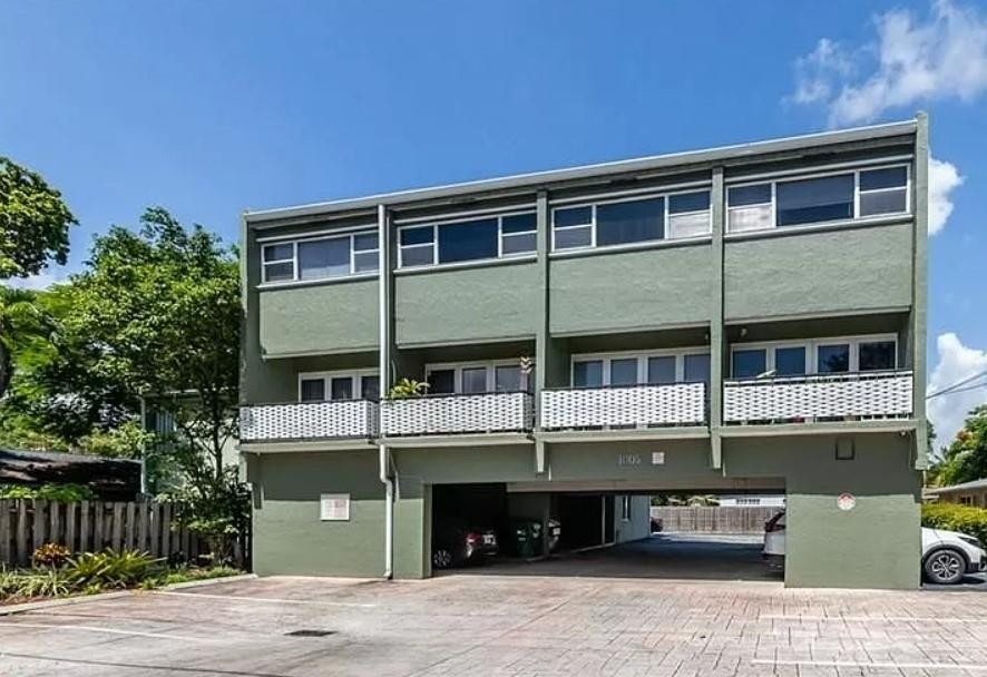 1005 SW 15th Avenue 4