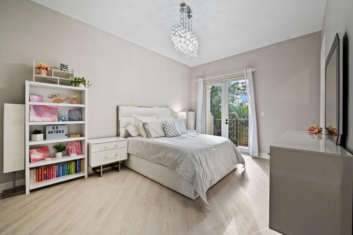 Bay Colony - Residential