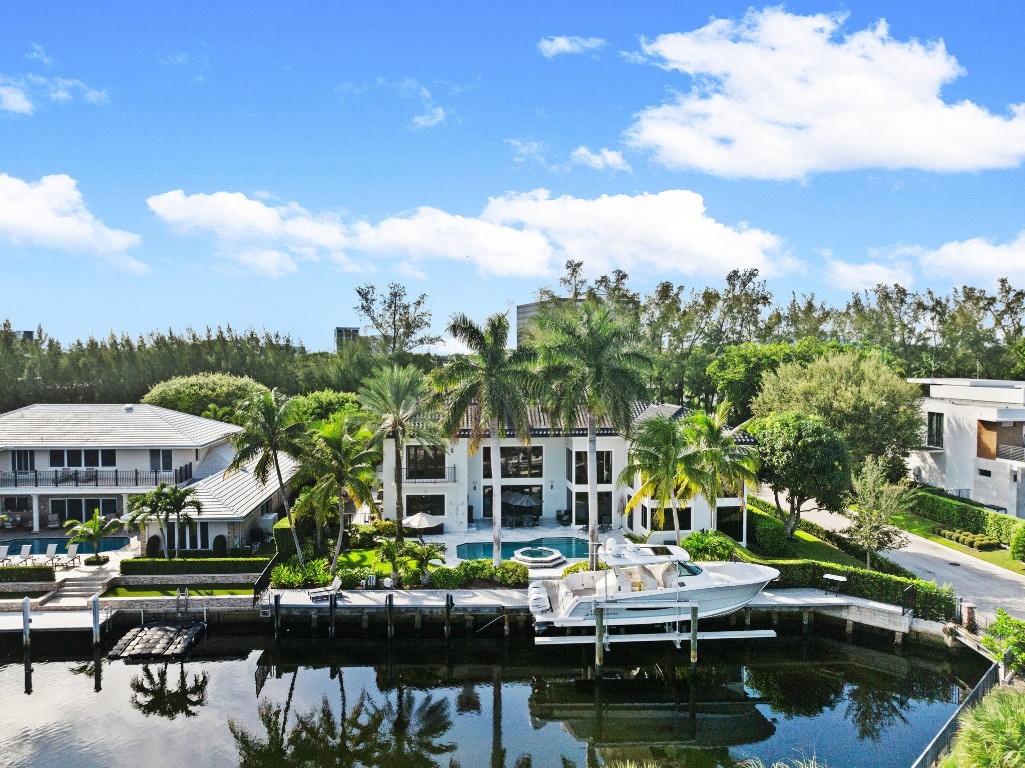 Bay Colony - Residential