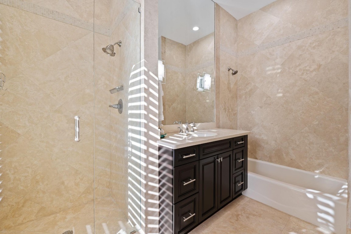 Bay Colony - Residential