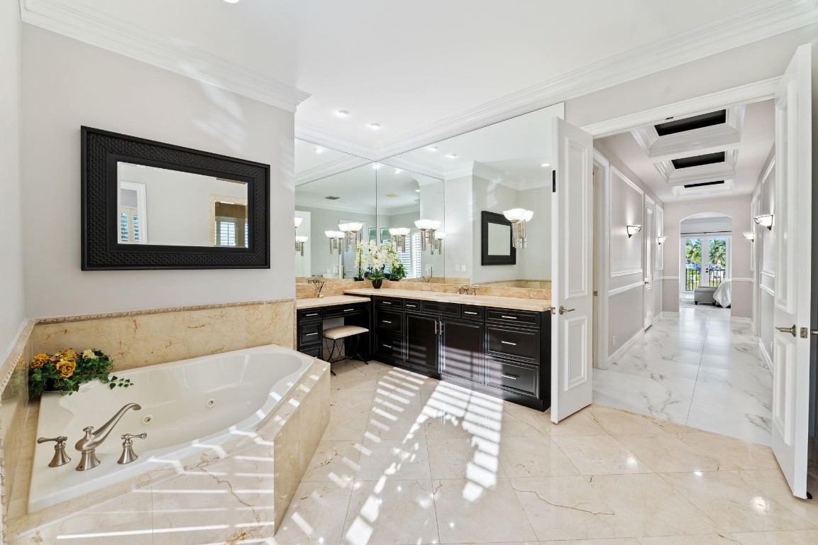 Bay Colony - Residential