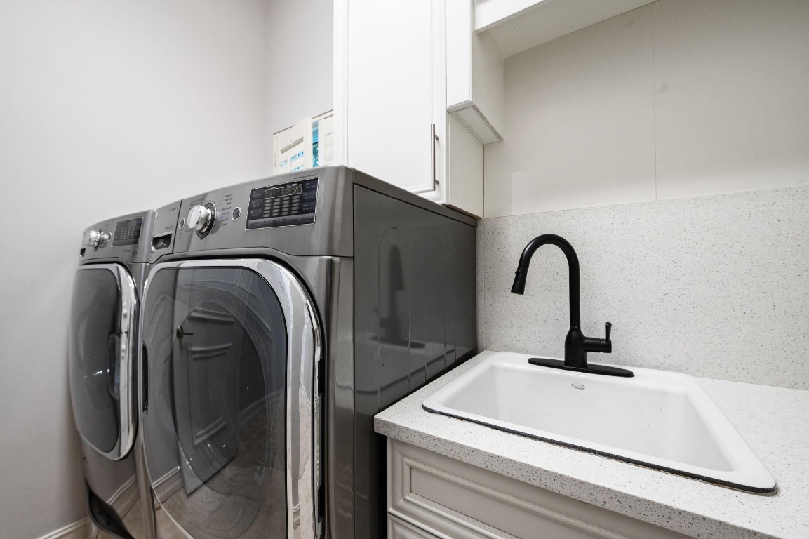 Bay Colony - Residential