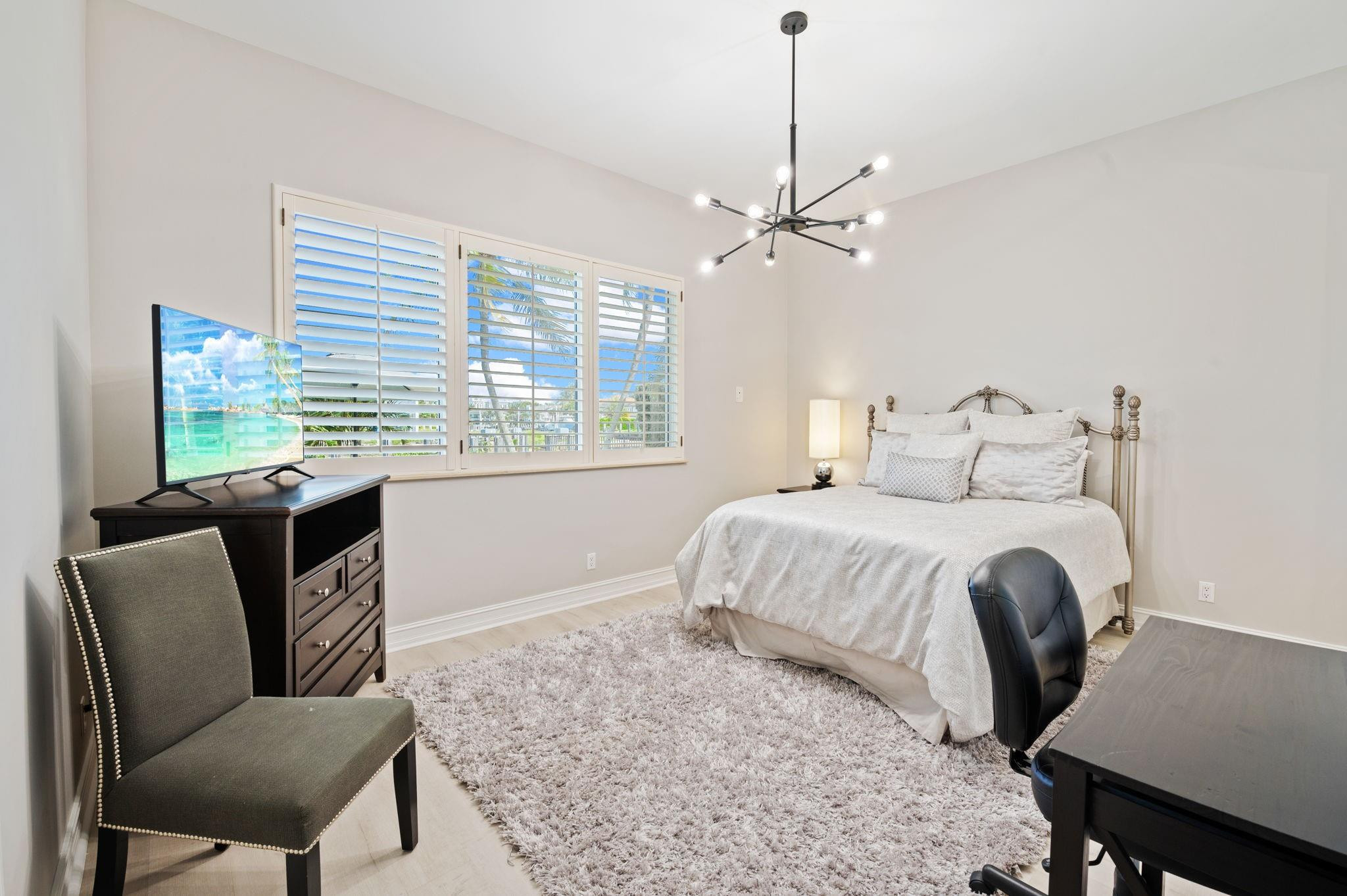 Bay Colony - Residential