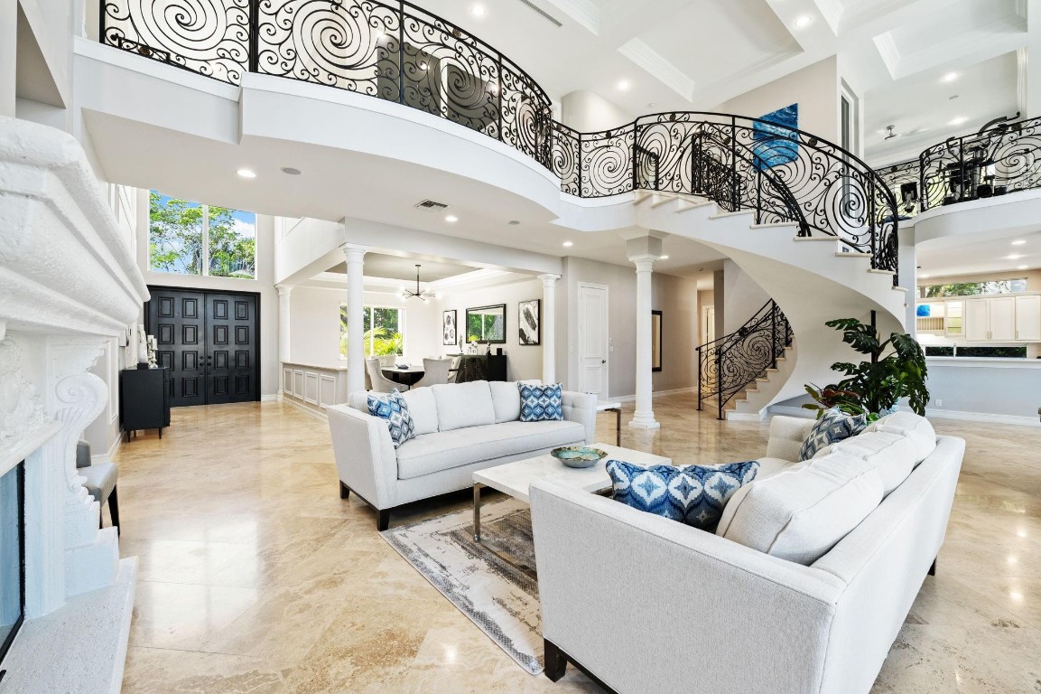 Bay Colony - Residential