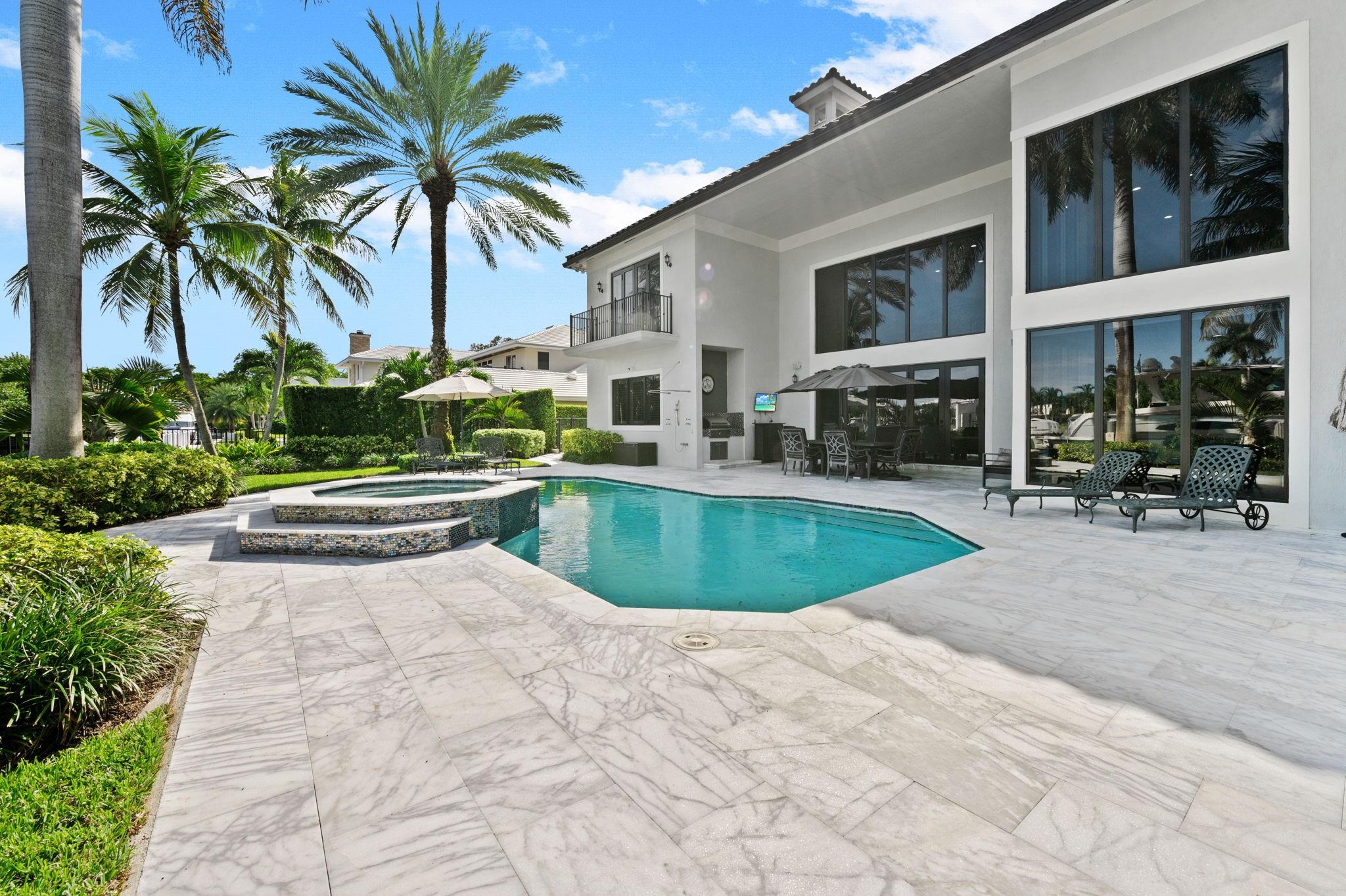 Bay Colony - Residential