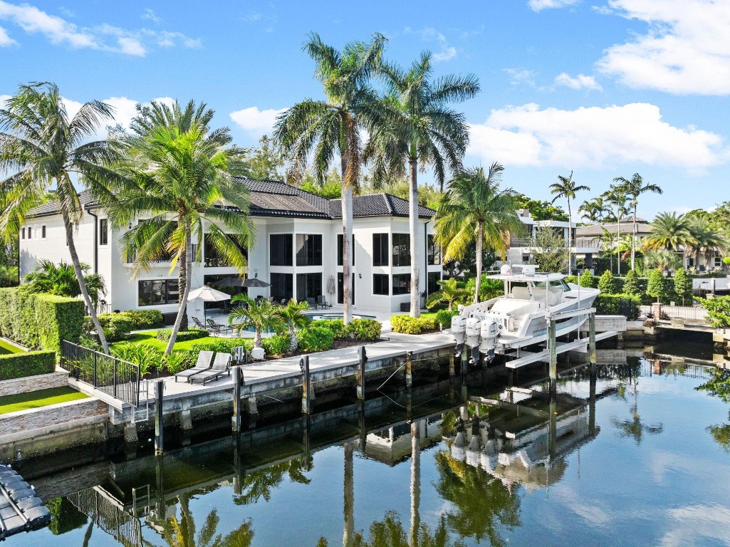 Bay Colony - Residential