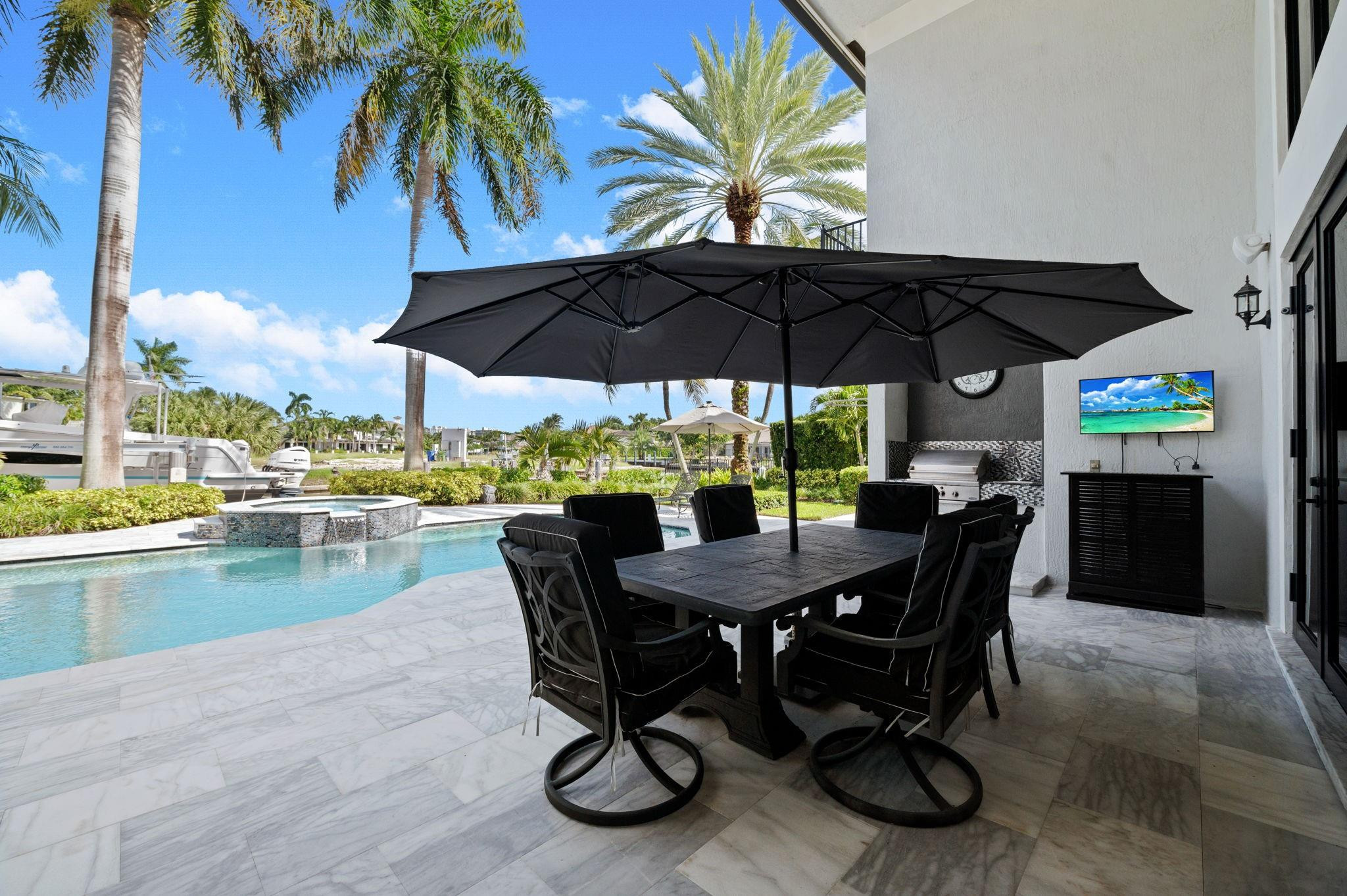 Bay Colony - Residential