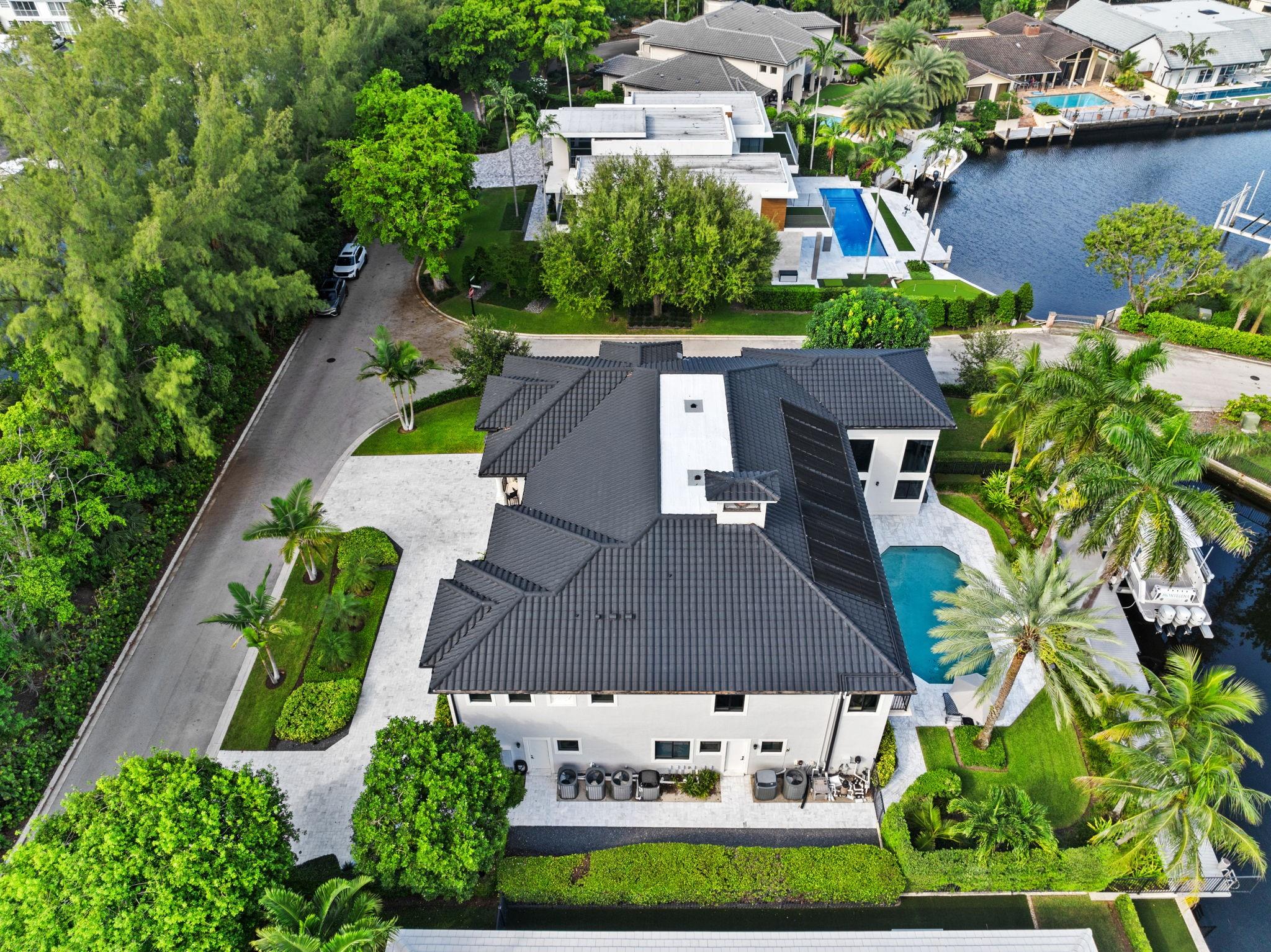 Bay Colony - Residential