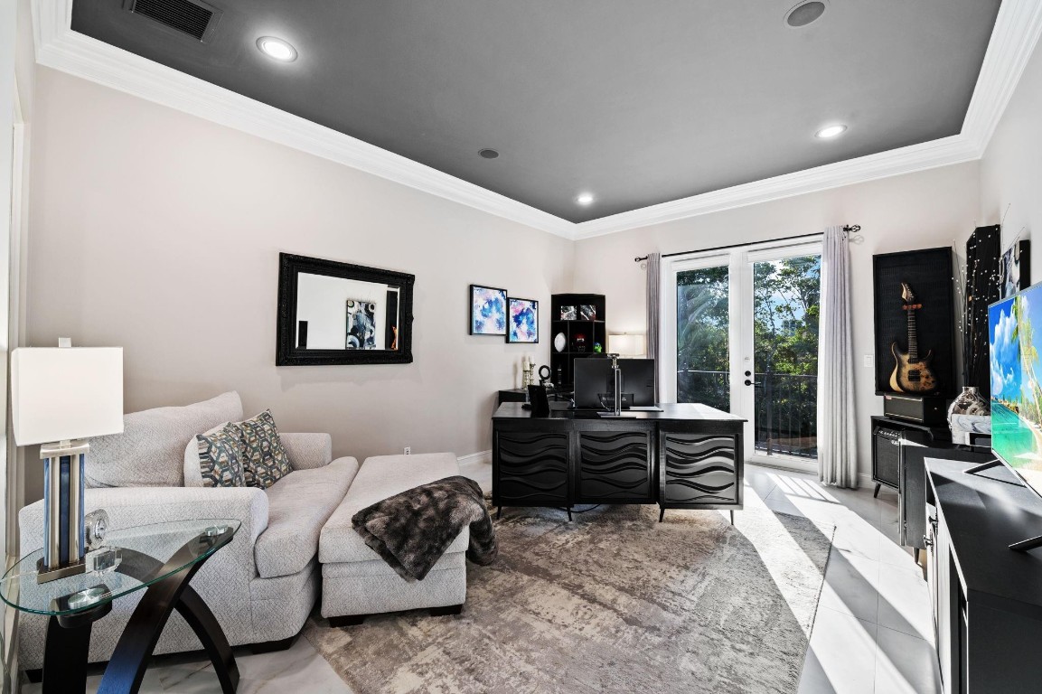 Bay Colony - Residential