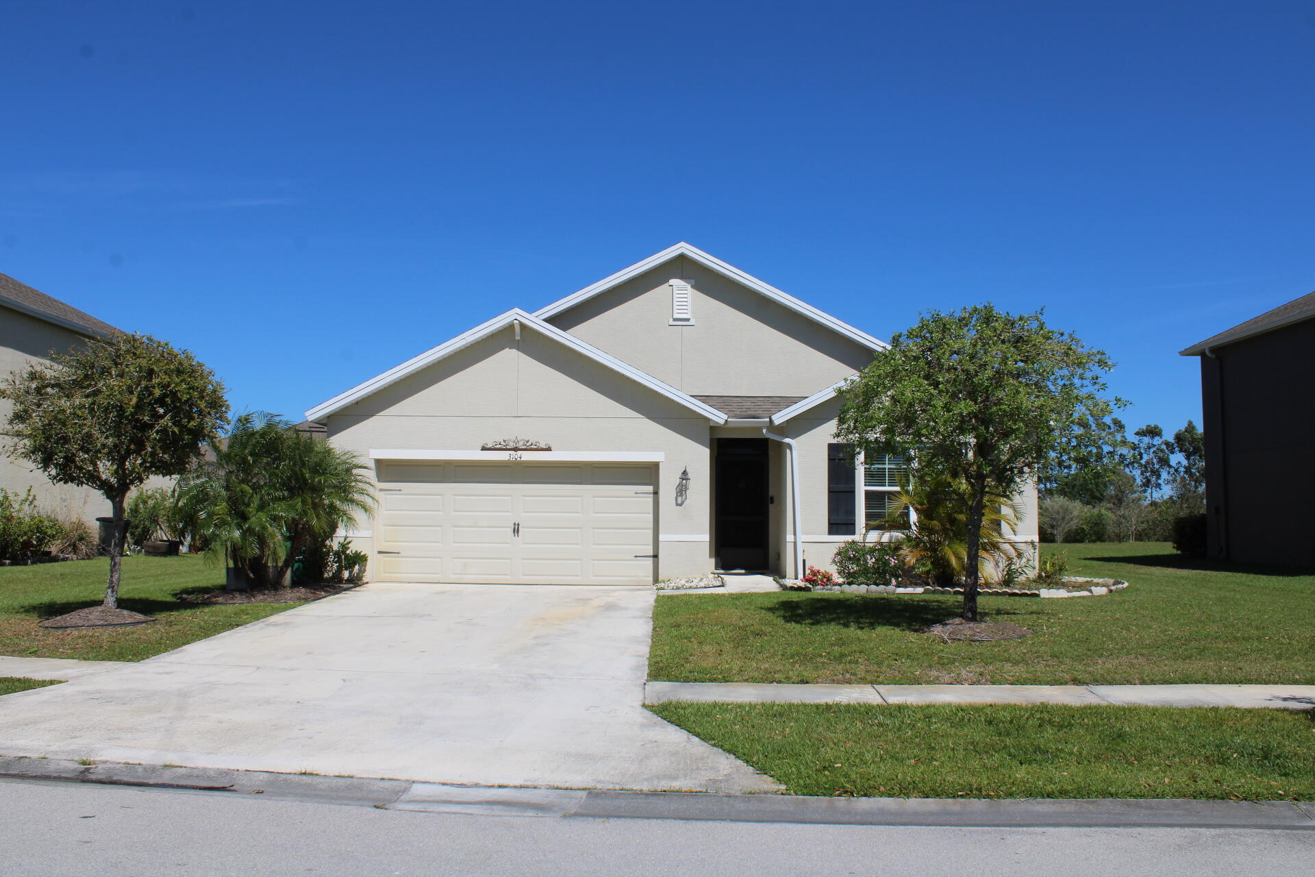 3104 Yellow Stone Circle