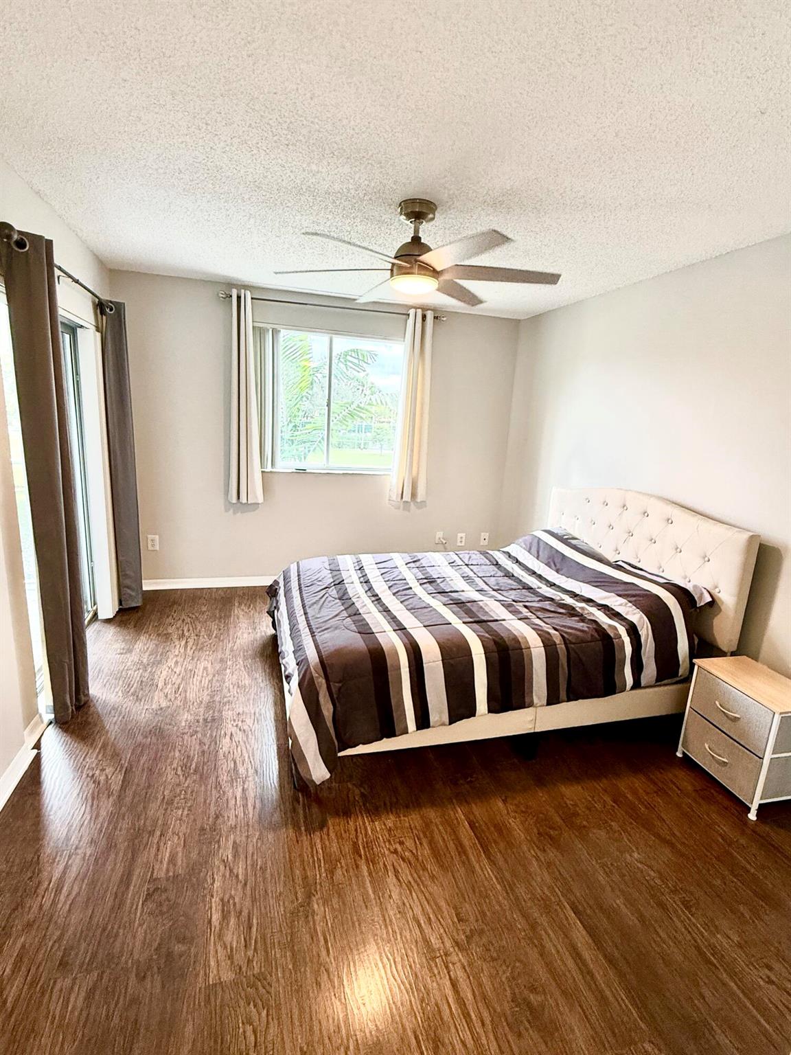 ROYAL GRAND CONDO - Residential Lease