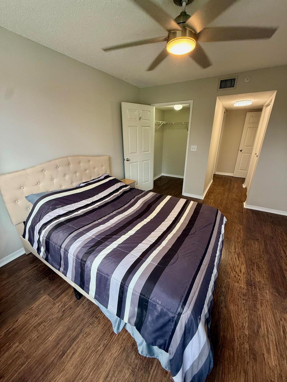 ROYAL GRAND CONDO - Residential Lease