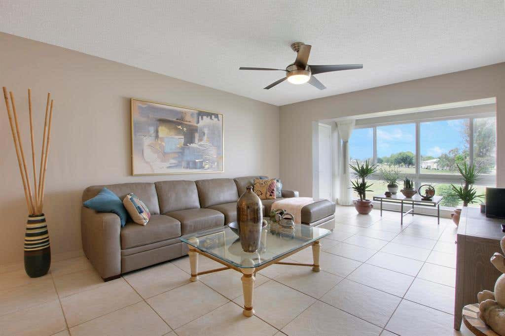 Photo of 13837 Via Flora Drive #H, Delray Beach, FL 33484 (MLS # R10716630)