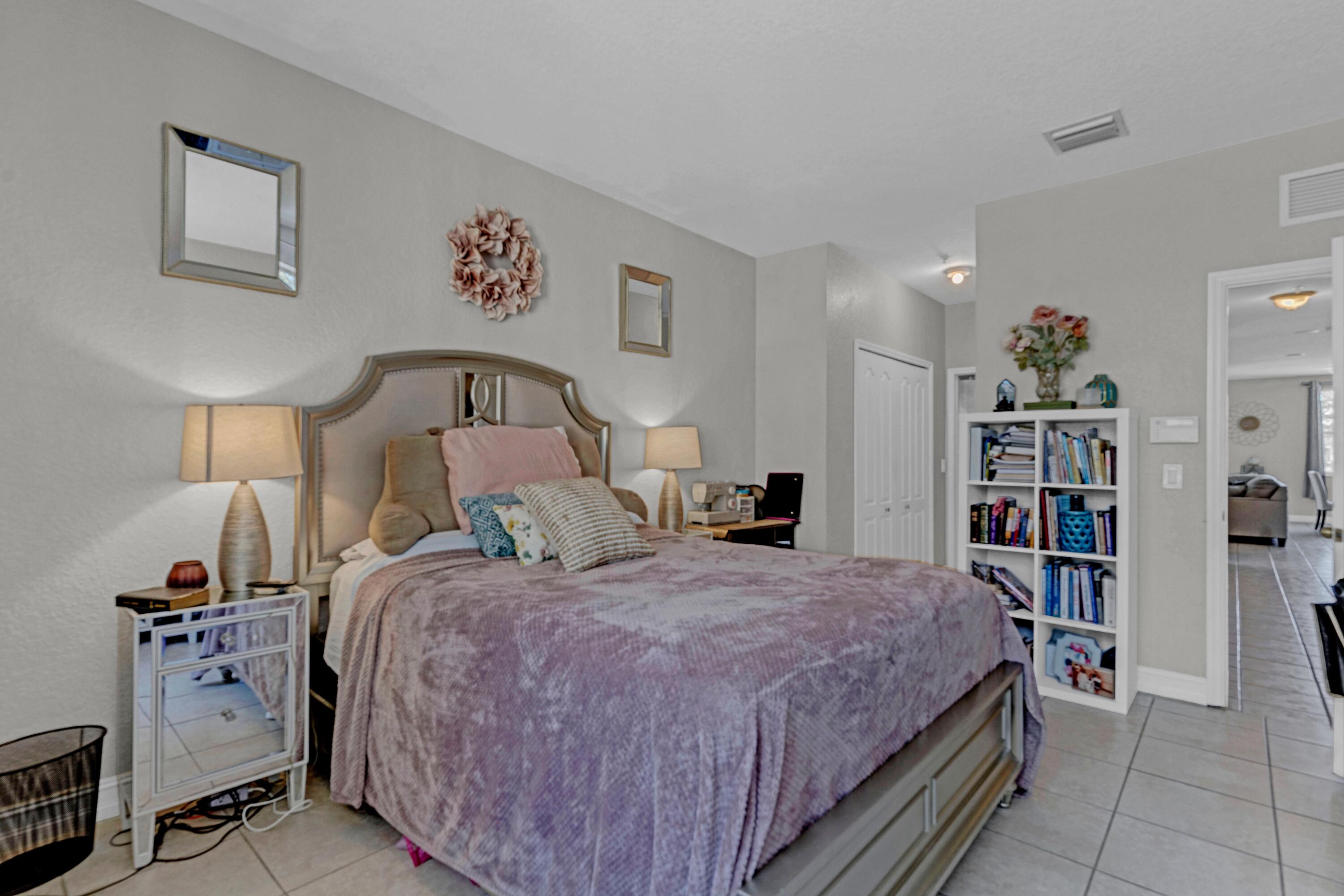 SHOMA COURTYARDS I AT ROYAL PALM CONDOMI - Residential