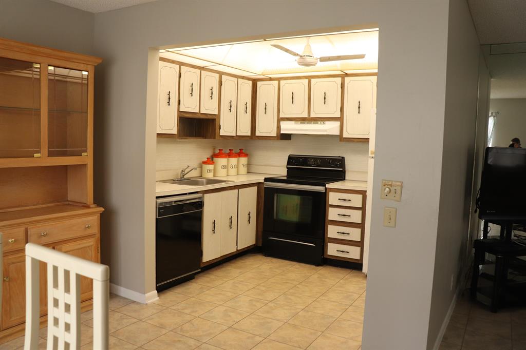 KINGS POINT FLANDERS CONDOS - Residential