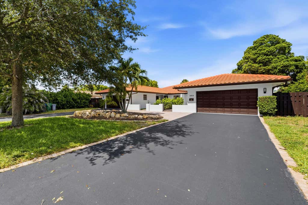 Photo of 3310 NW 90th Avenue #N, Coral Springs, FL 33065 (MLS # B26063952)