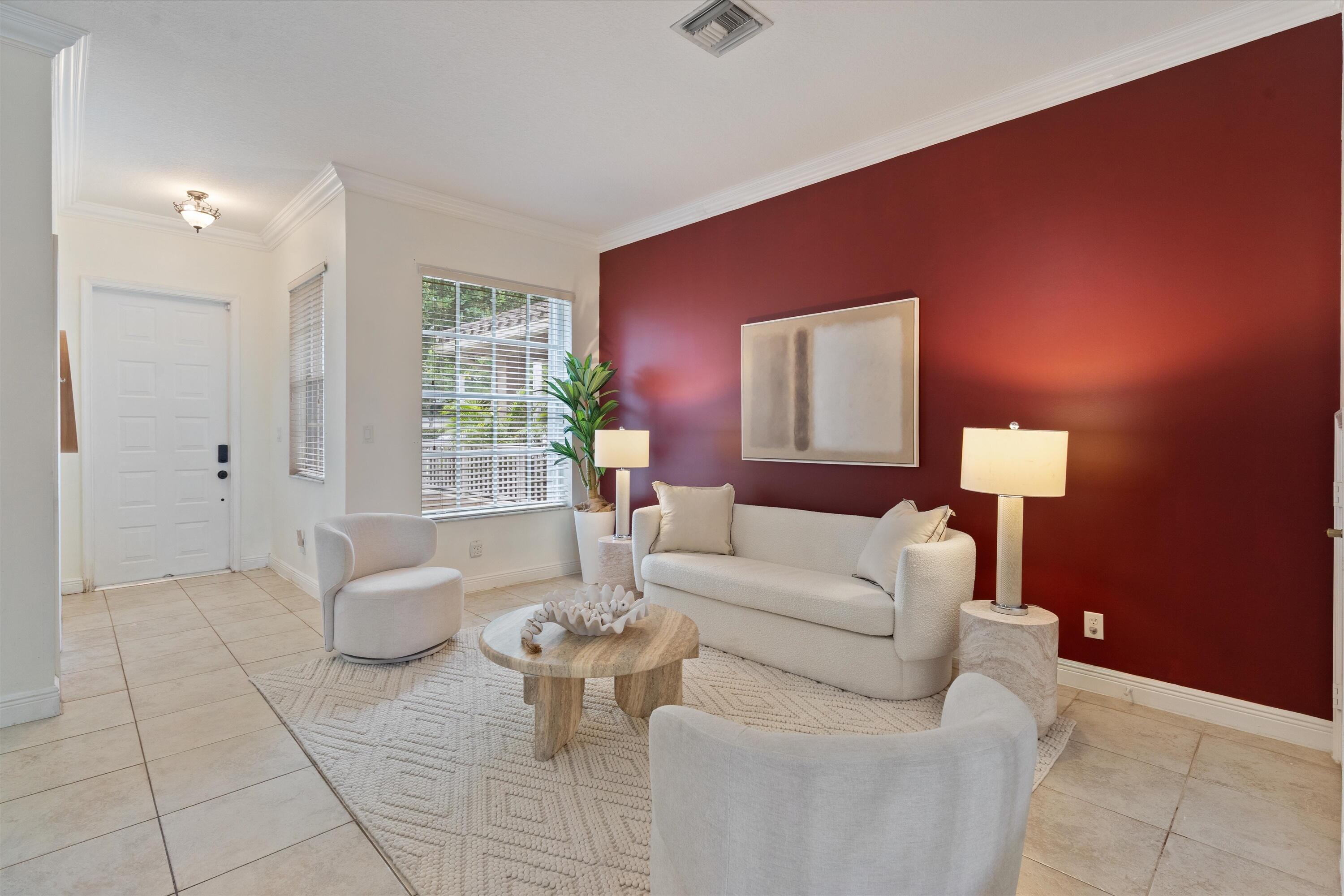 ROLLING HILLS GOLF & TENNIS CLUB - Residential