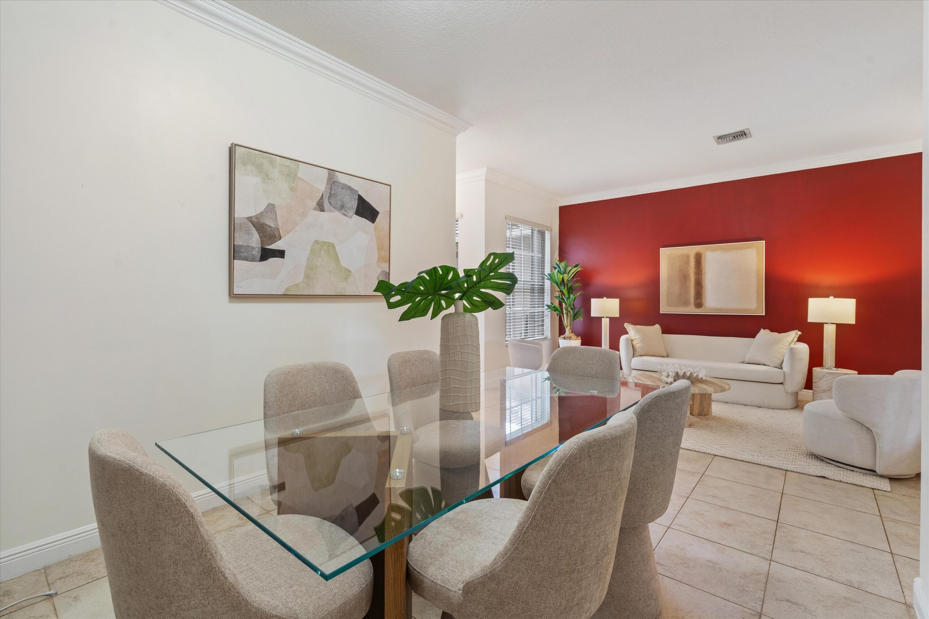 ROLLING HILLS GOLF & TENNIS CLUB - Residential