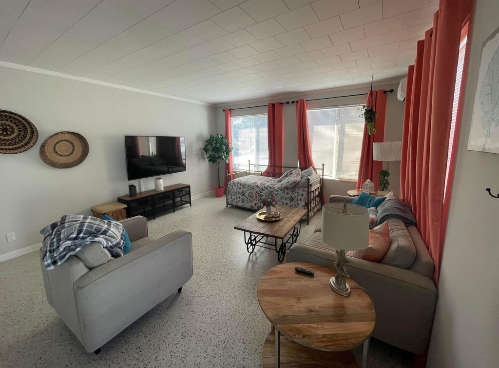 Photo of 2023 S Suzanne Circle #1, North Palm Beach, FL 33408 (MLS # R11073006)