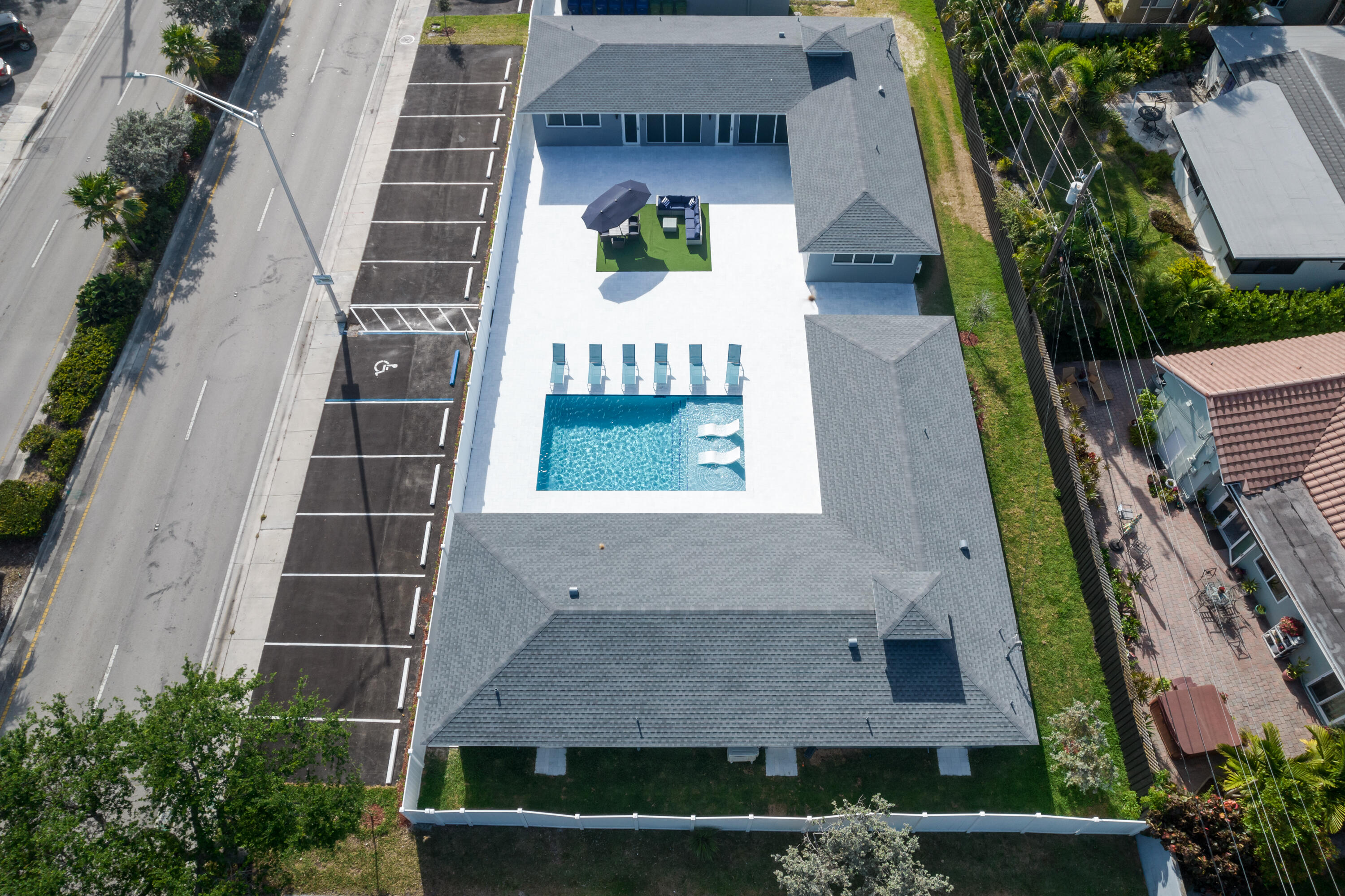 CORAL GARDENS - Residential Income