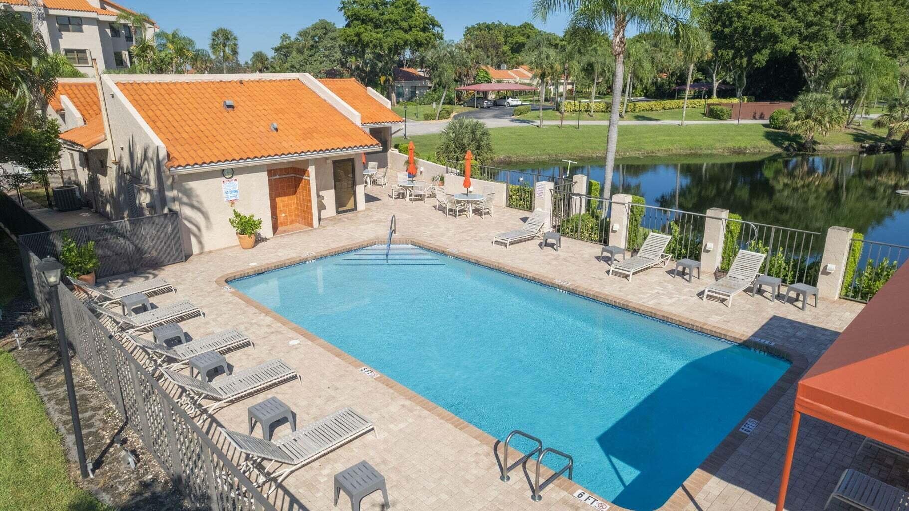 LAKES AT LA PAZ CONDO - Residential